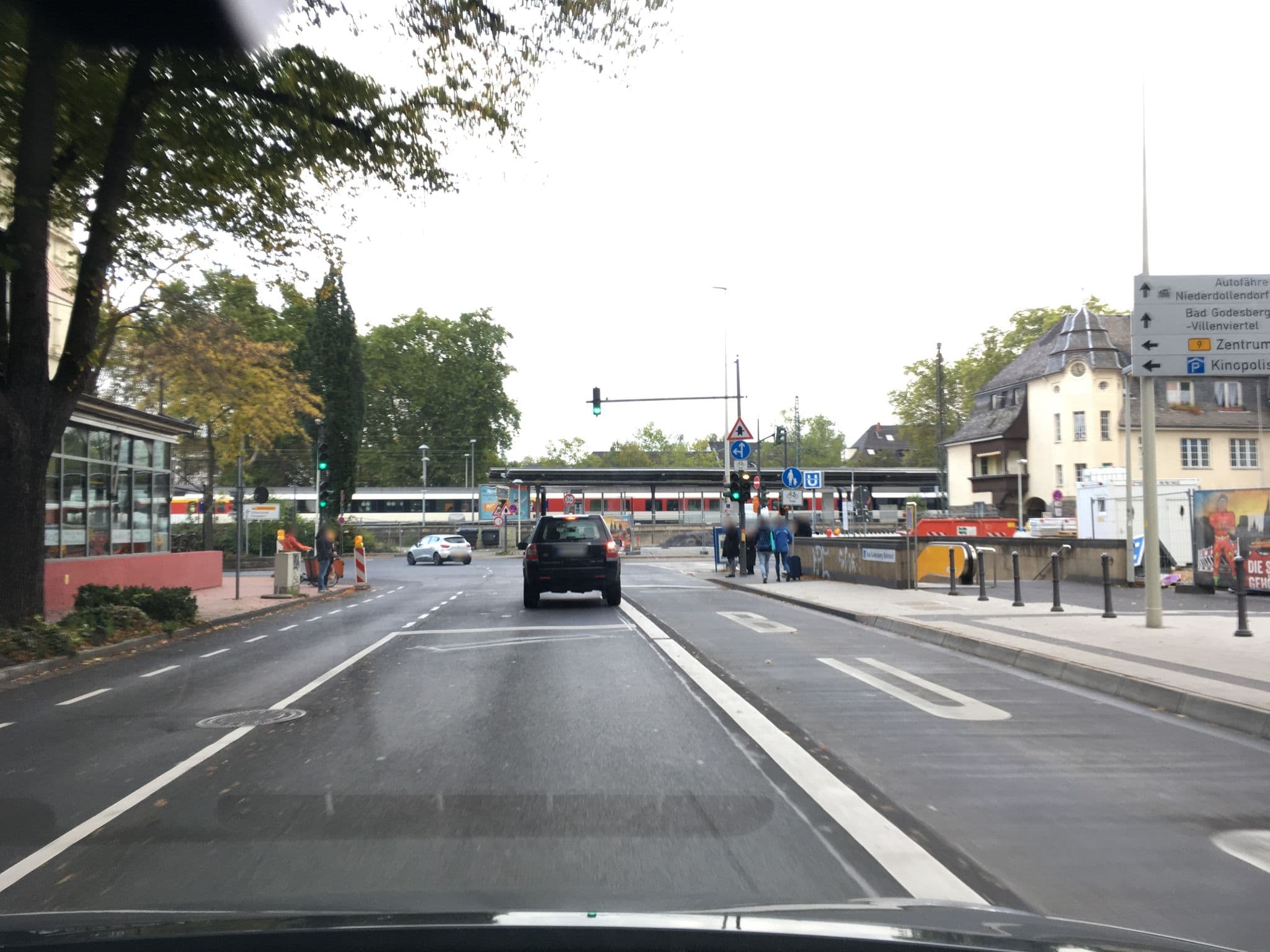 Street view near Kaiserhof, Friesdorf — © dschuwa (CC BY-SA · Mapillary)