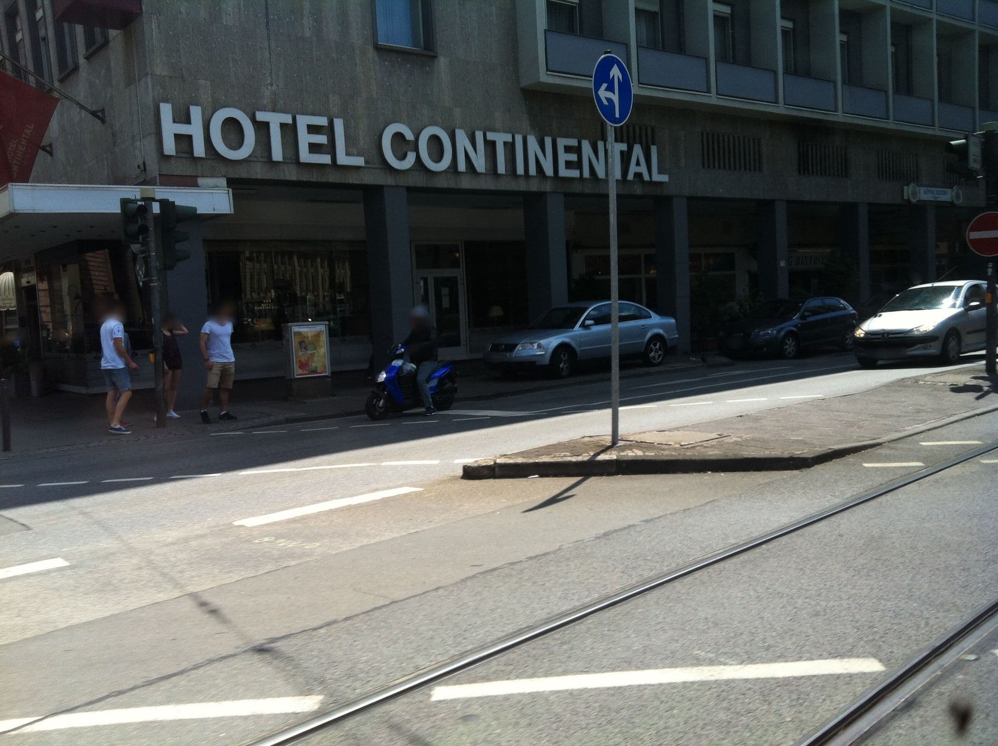 Street view near Hotel Continental Frankfurt, Frankfurt am Main