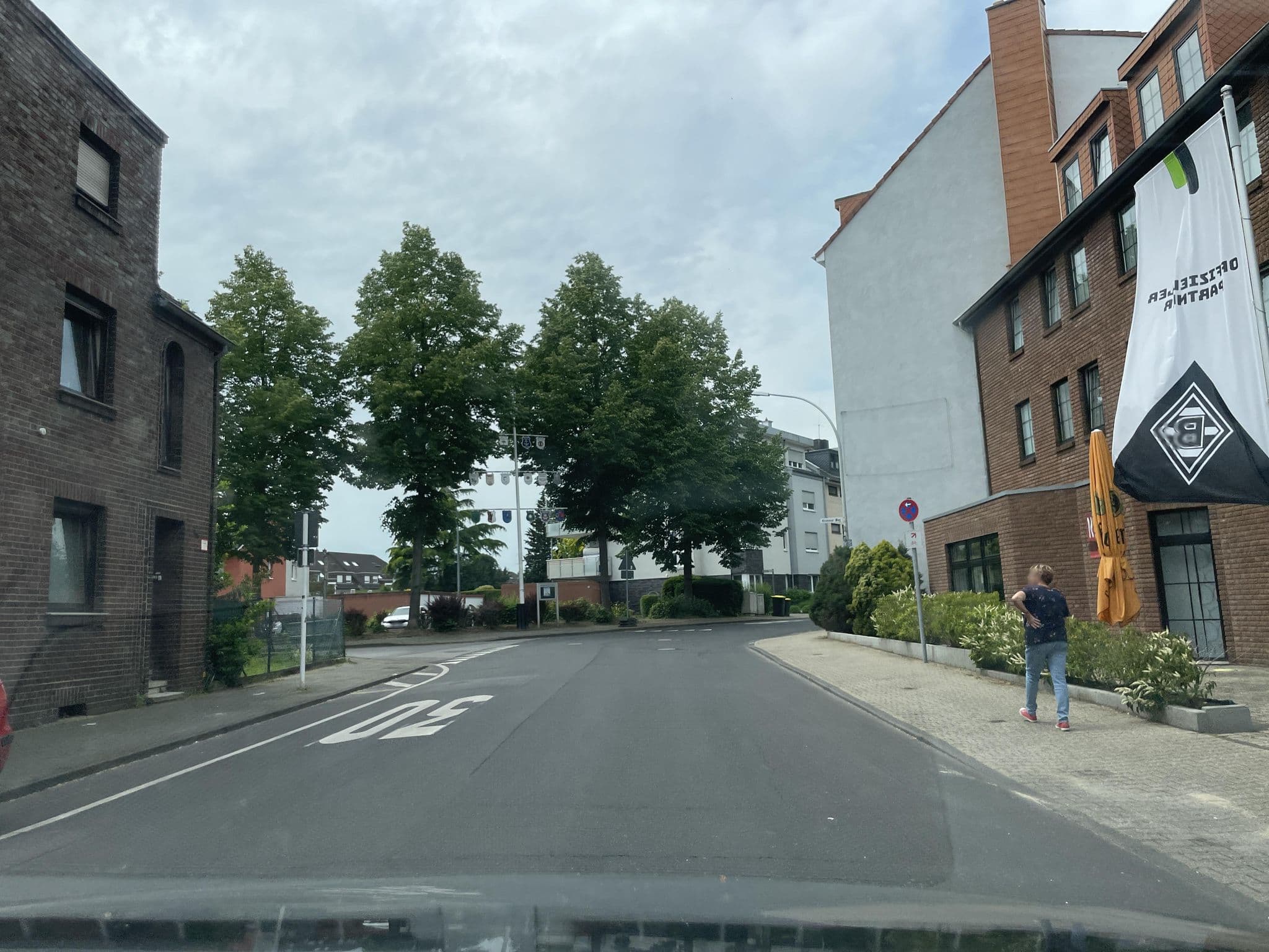 Street view near Novum Hotel Freiraum, Mönchengladbach — © endradon (CC BY-SA · Mapillary)