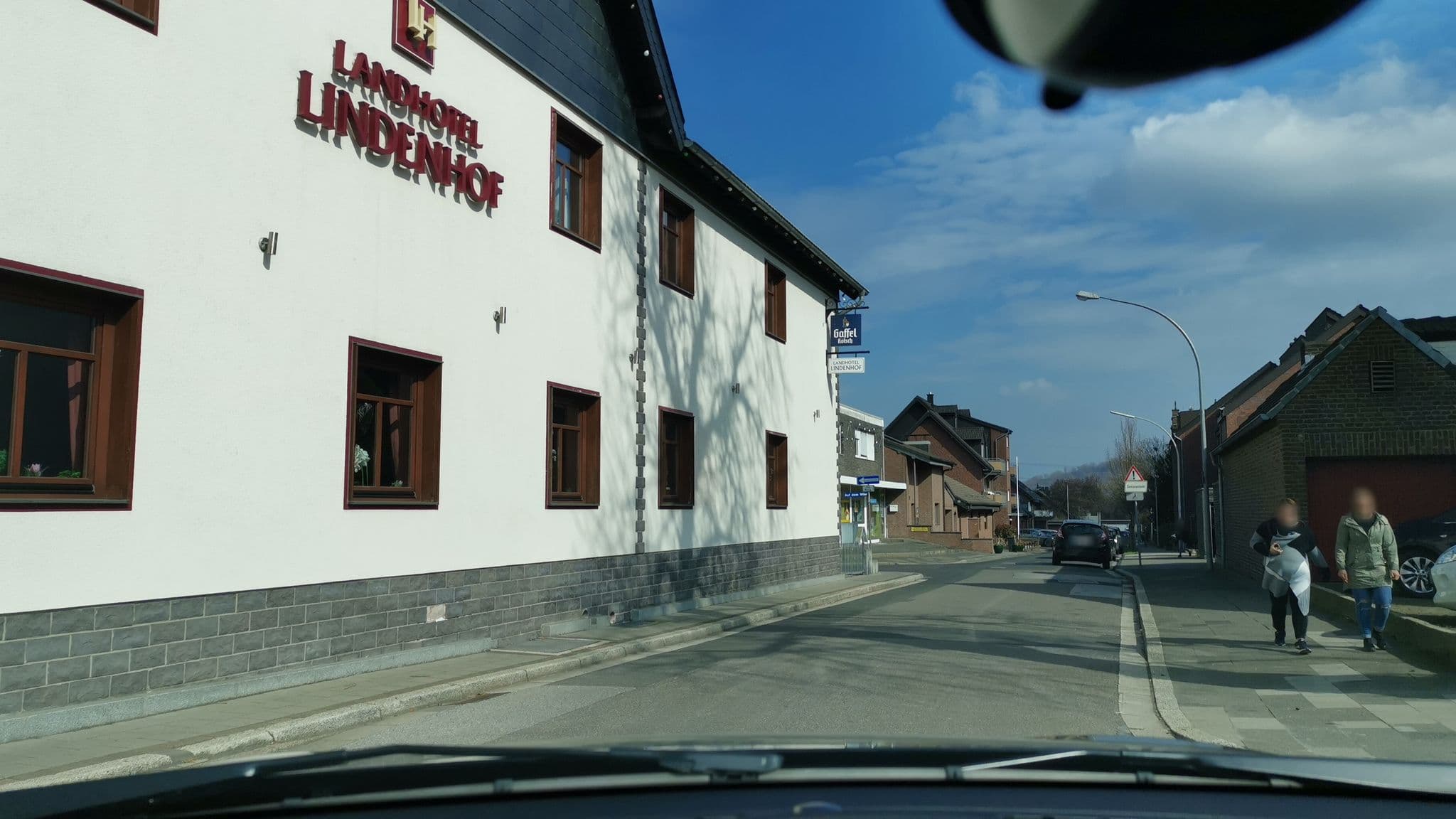 Street view near Landhotel Lindenhof, Grevenbroich — © bigpapa2908 (CC BY-SA · Mapillary)