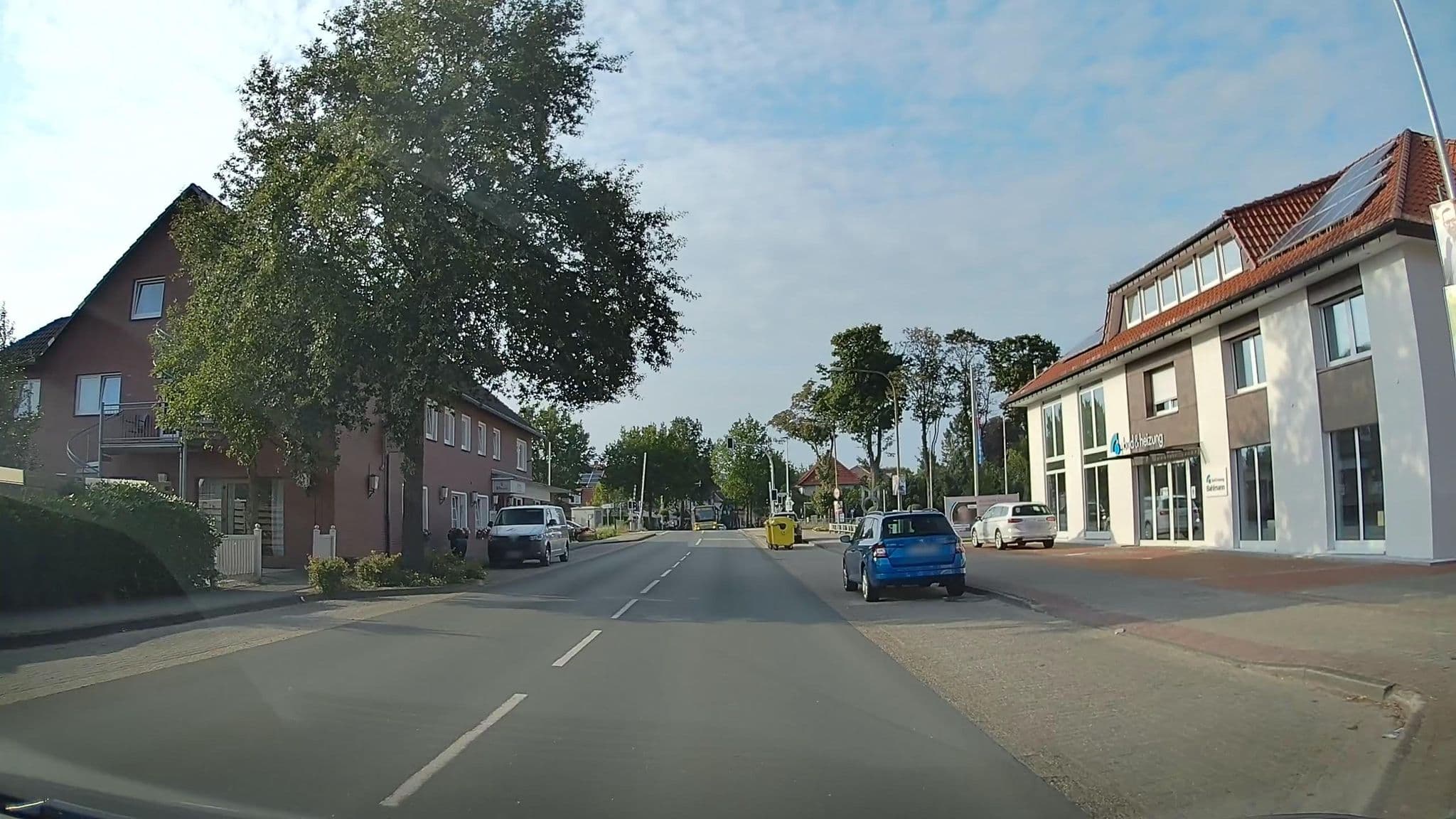 Street view near Hotel Ummen, Barßel — © hendel (CC BY-SA · Mapillary)