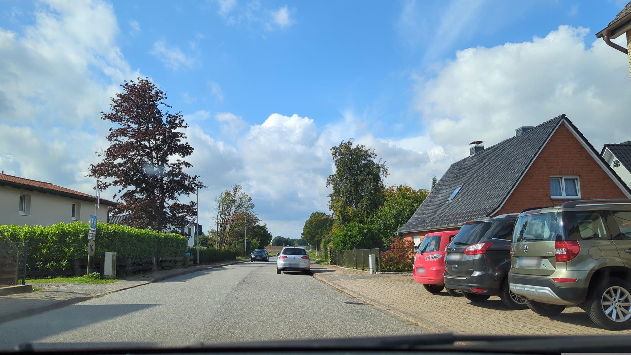 Street view near Dahlenburg, Geesthacht — © hotteliene (CC BY-SA · Mapillary)