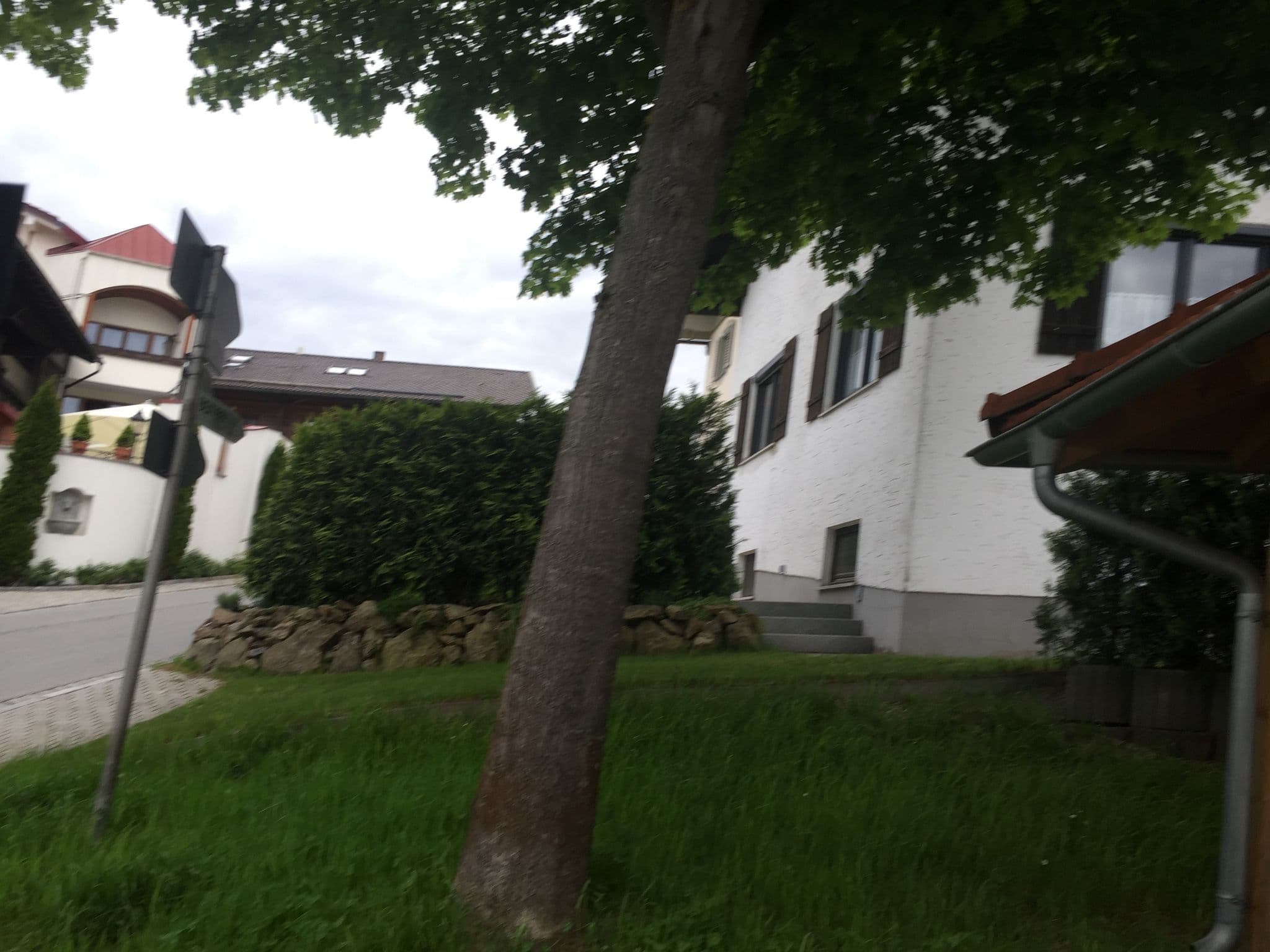 Street view near Hotel Oswald, Patersdorf — © mischl7 (CC BY-SA · Mapillary)