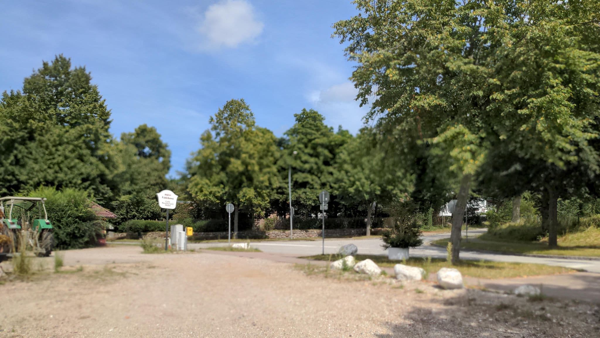 Street view near Uklei-Fährhaus, Malente — © rasmustravemnd (CC BY-SA · Mapillary)