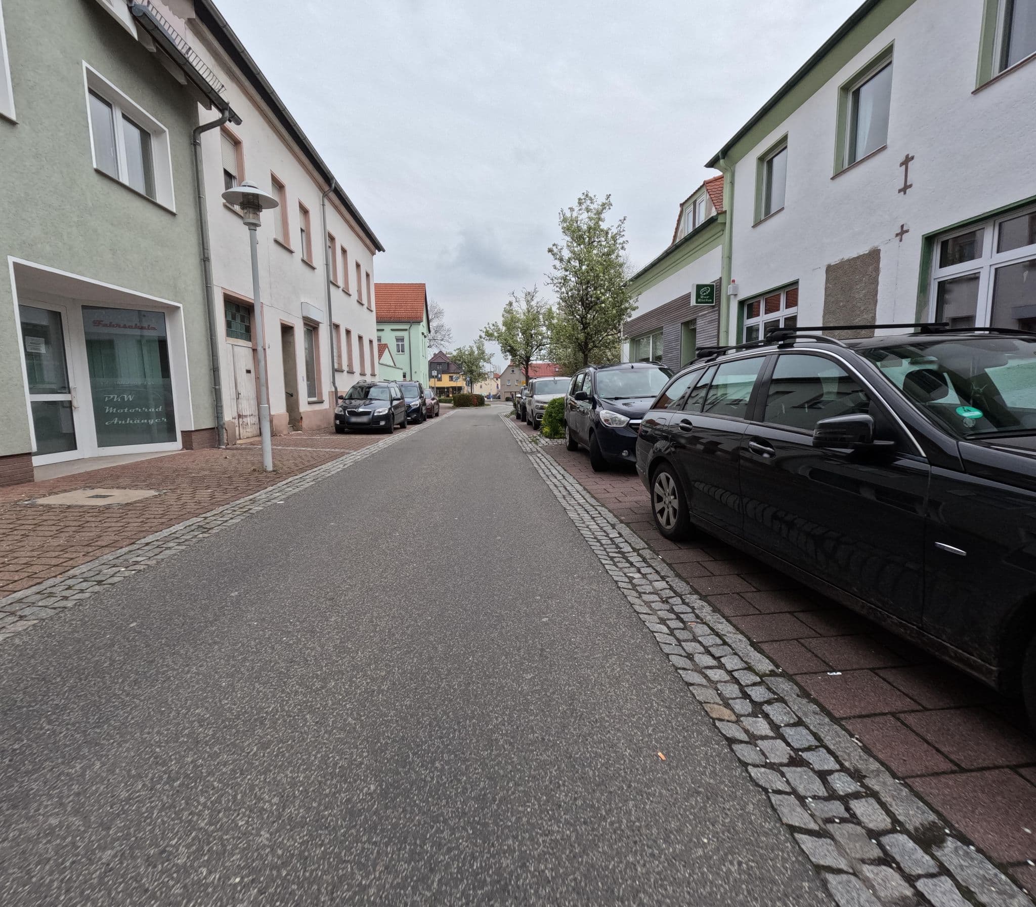 Street view near "Zur Eiche", Böhlen — © kopra (CC BY-SA · Mapillary)