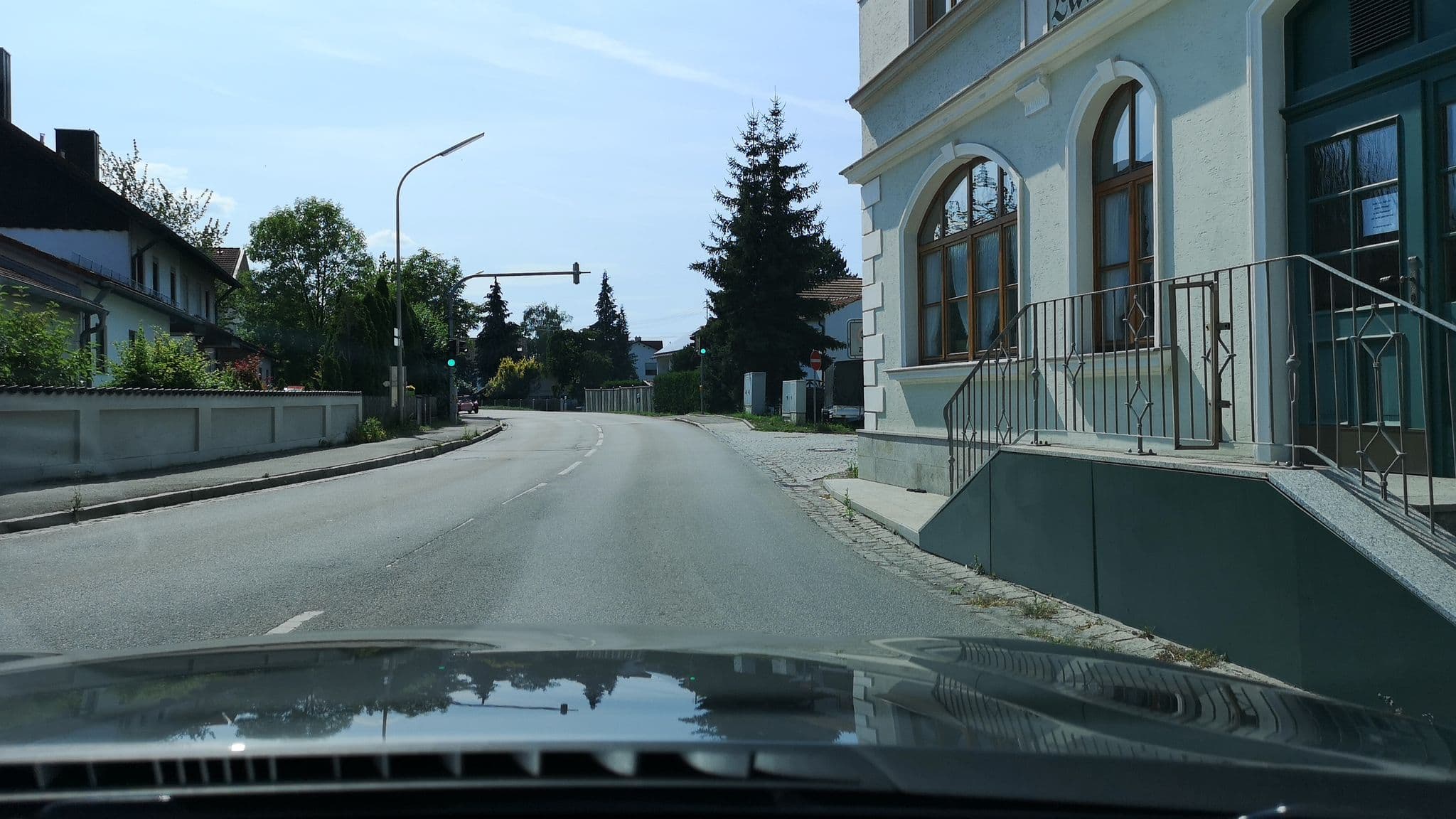 Street view near Landgasthof Hotel Forchhammer, Pliening — © skiloo (CC BY-SA · Mapillary)