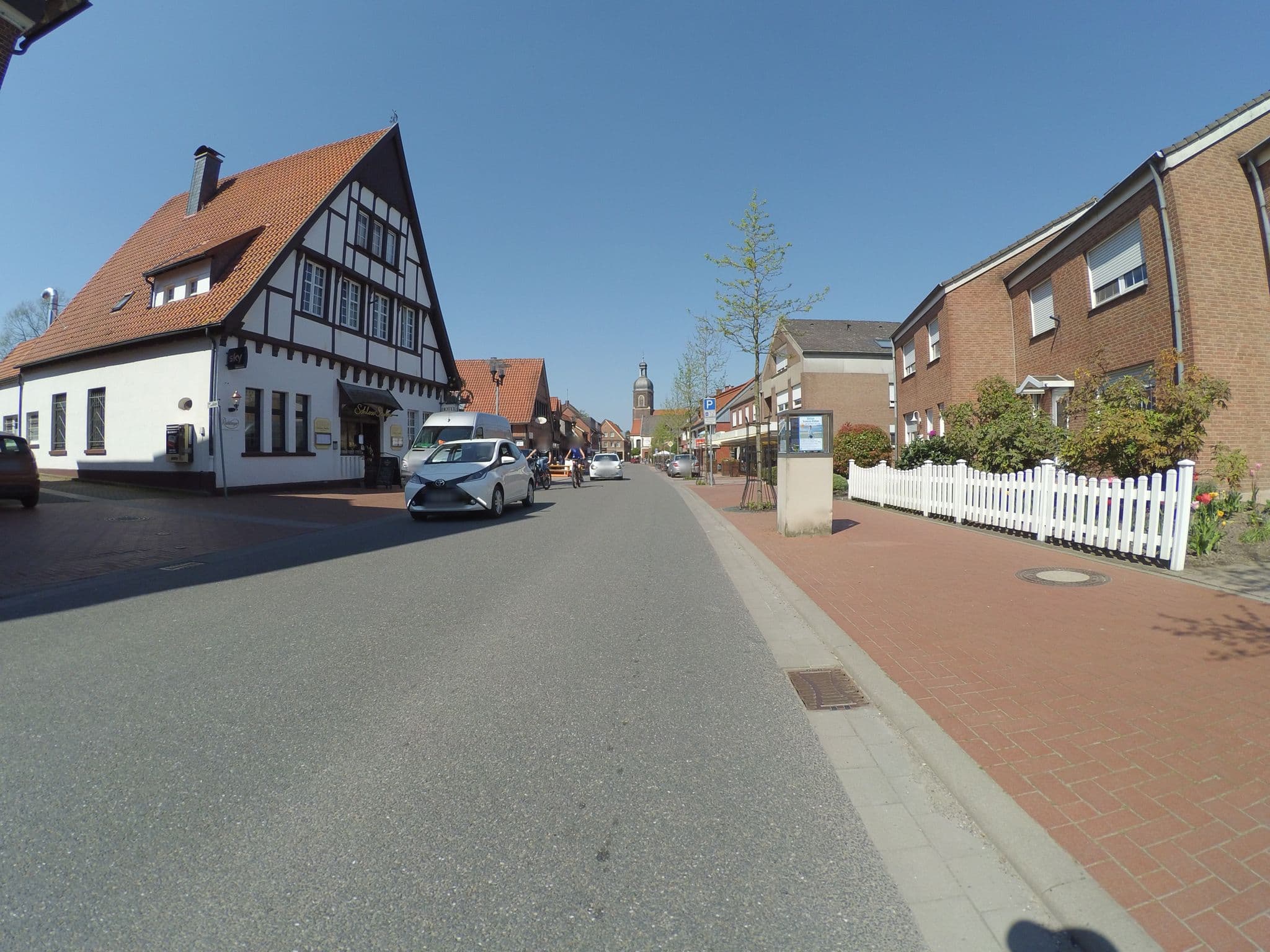Street view near Schloßstuben, Nordkirchen — © peewee32 (CC BY-SA · Mapillary)