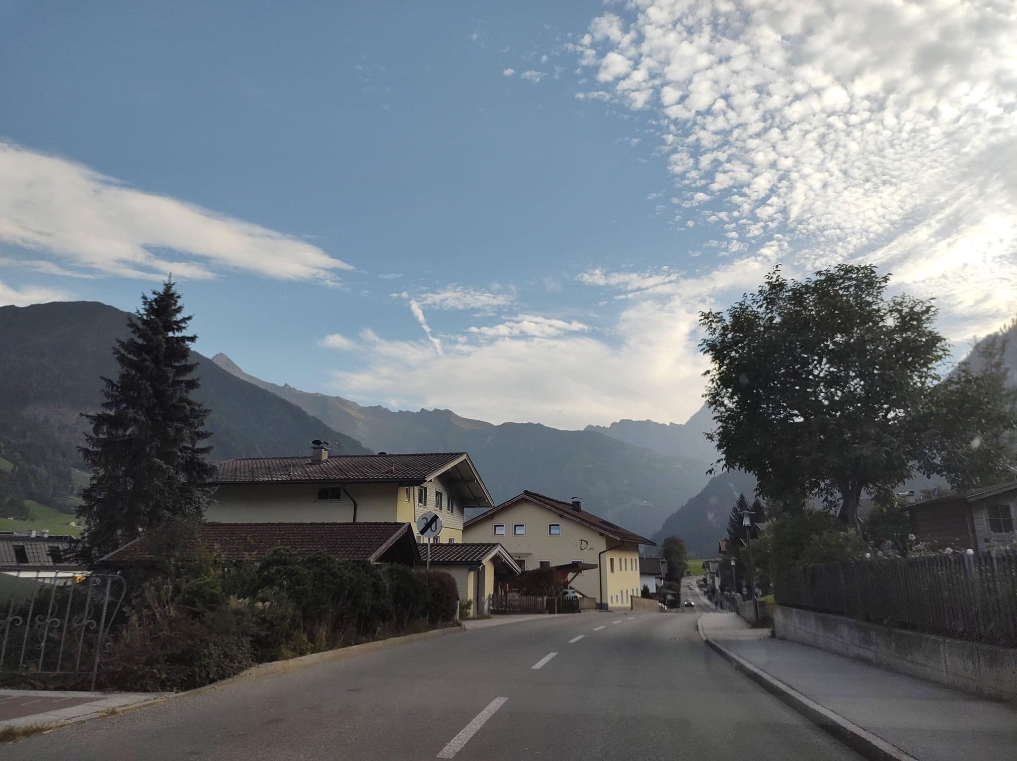 Street view near Gästehaus Gredler, Hippach — © thetornado76 (CC BY-SA · Mapillary)