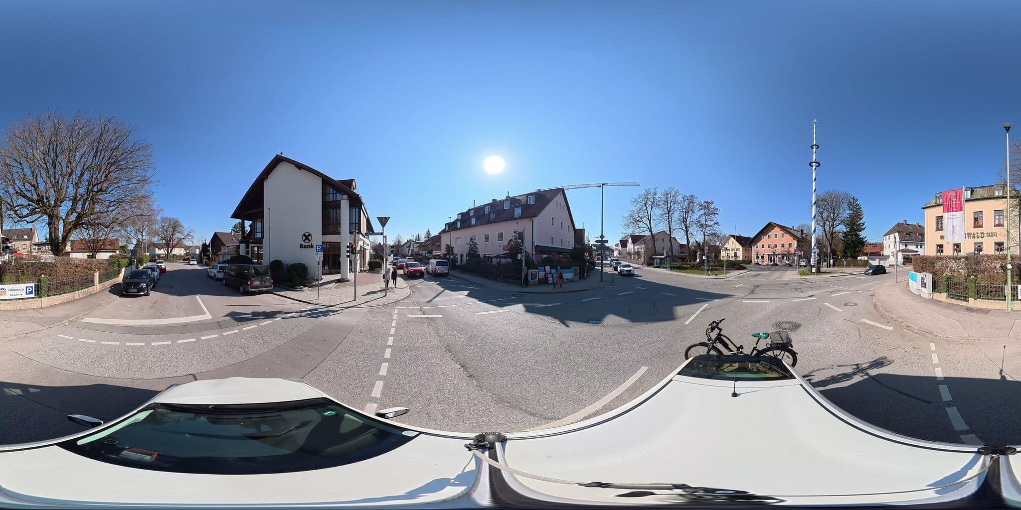 Street view near Grünwald, Pasing — © osmplus_org (CC BY-SA · Mapillary)