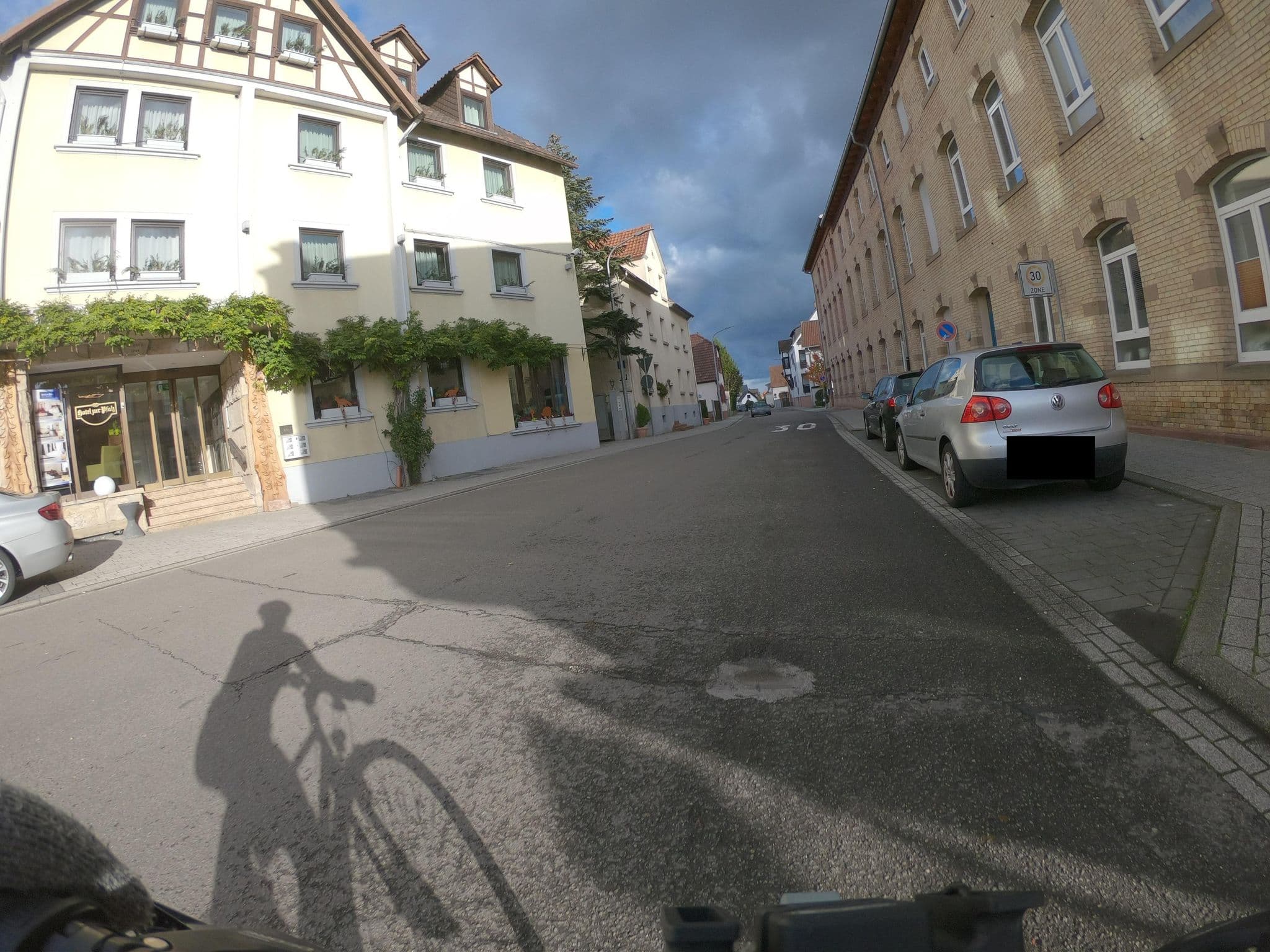 Street view near Hotel-Restaurant „Zur Pfalz“, Kandel — © nakaner (CC BY-SA · Mapillary)