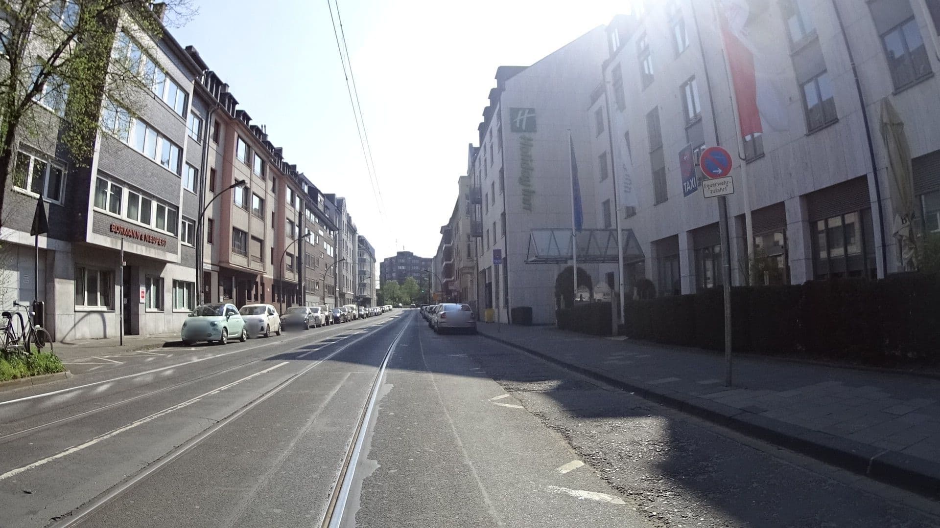 Street view near Holiday Inn, Düsseldorf — © ramap (CC BY-SA · Mapillary)