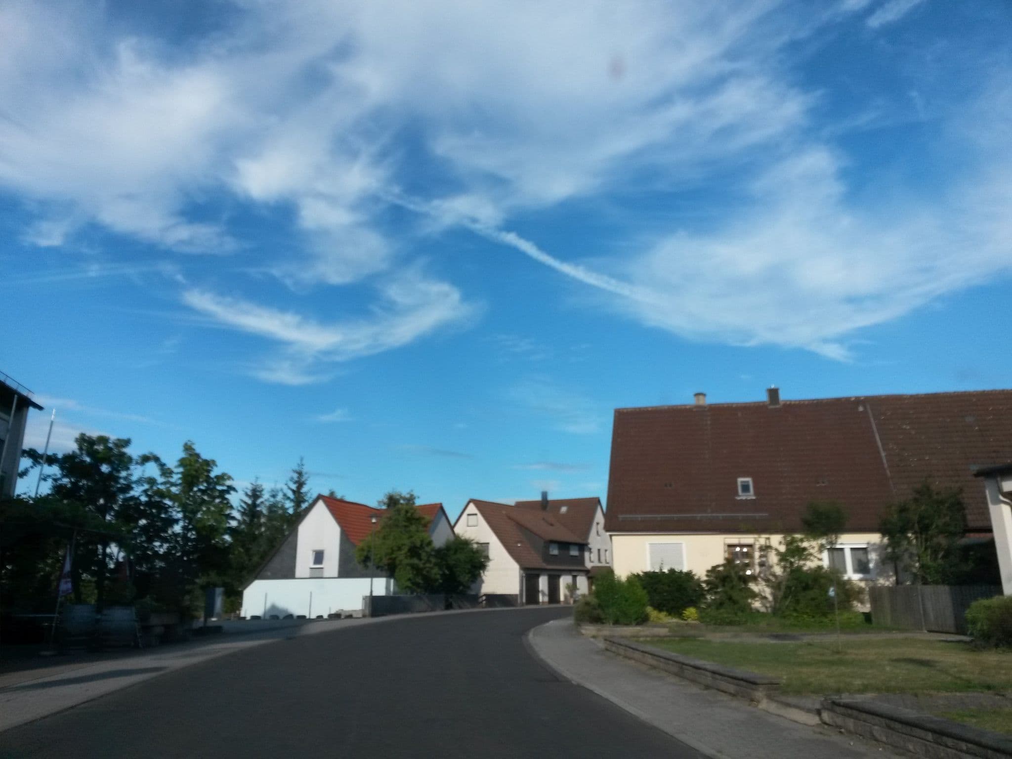 Street view near Gasthaus Lamm, Ellenberg — © uwekoch (CC BY-SA · Mapillary)