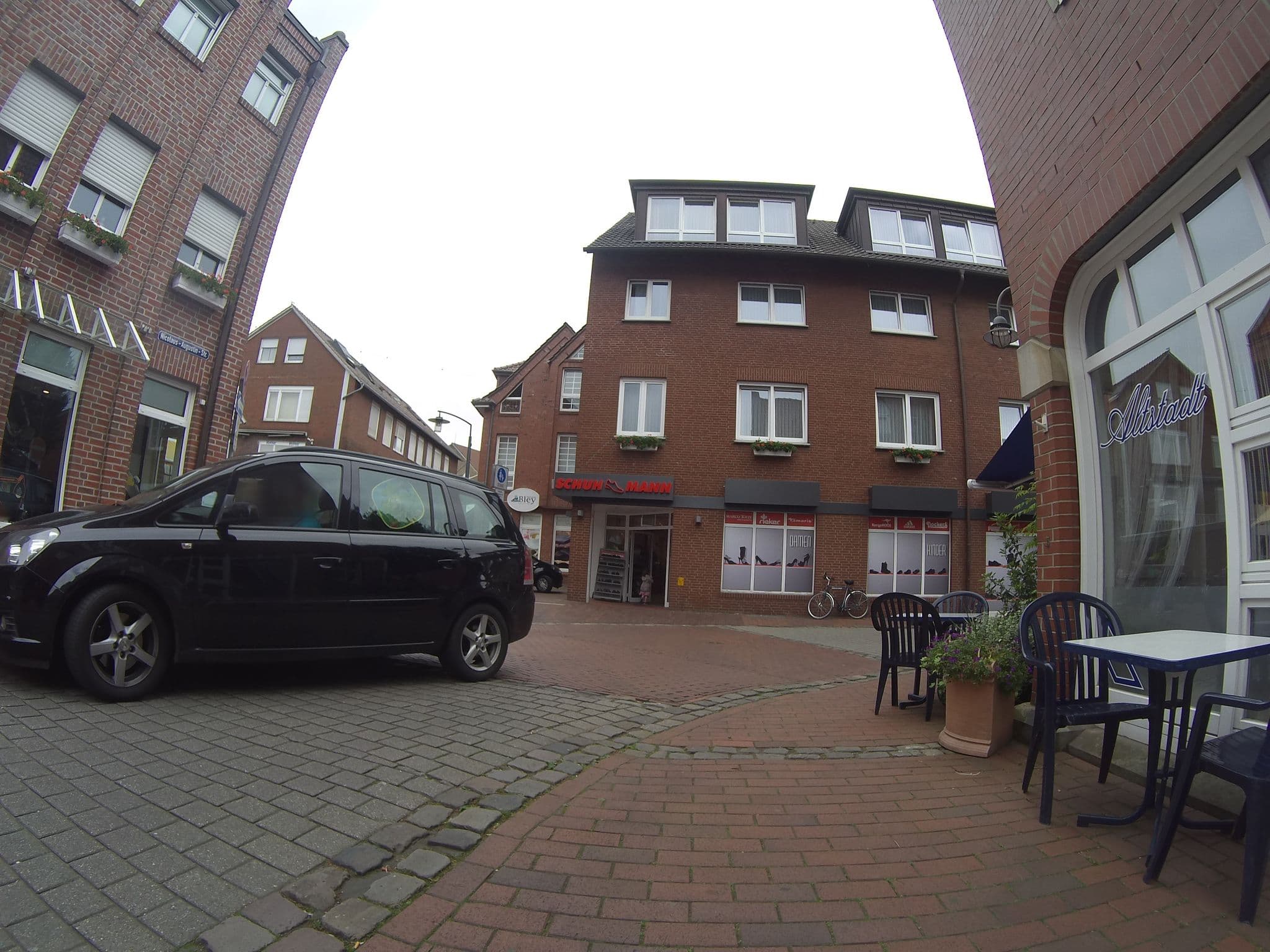 Street view near Altstadt-Hotel, Meppen — © ligfietser (CC BY-SA · Mapillary)