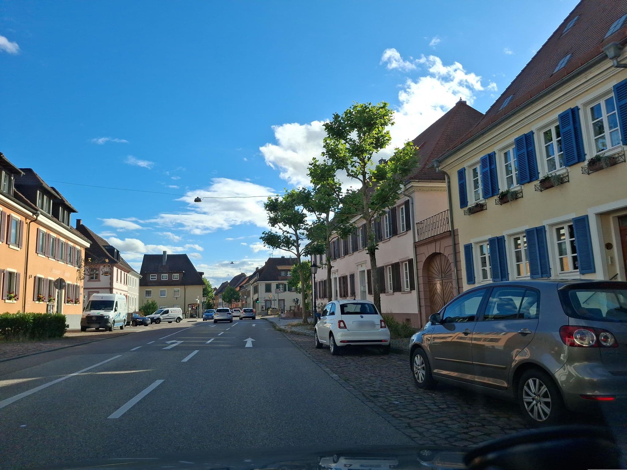 Street view near Schieble, Kenzingen — © fxesbg (CC BY-SA · Mapillary)
