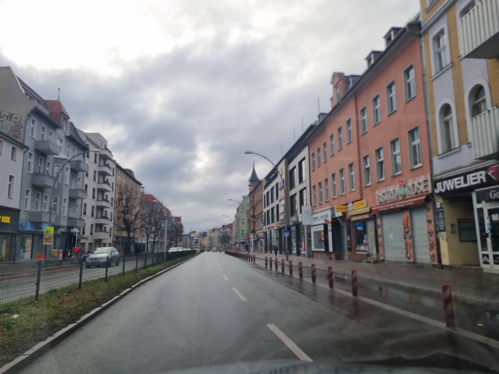 Street view near Pension Oase, Tempelhof — © dsmm (CC BY-SA · Mapillary)