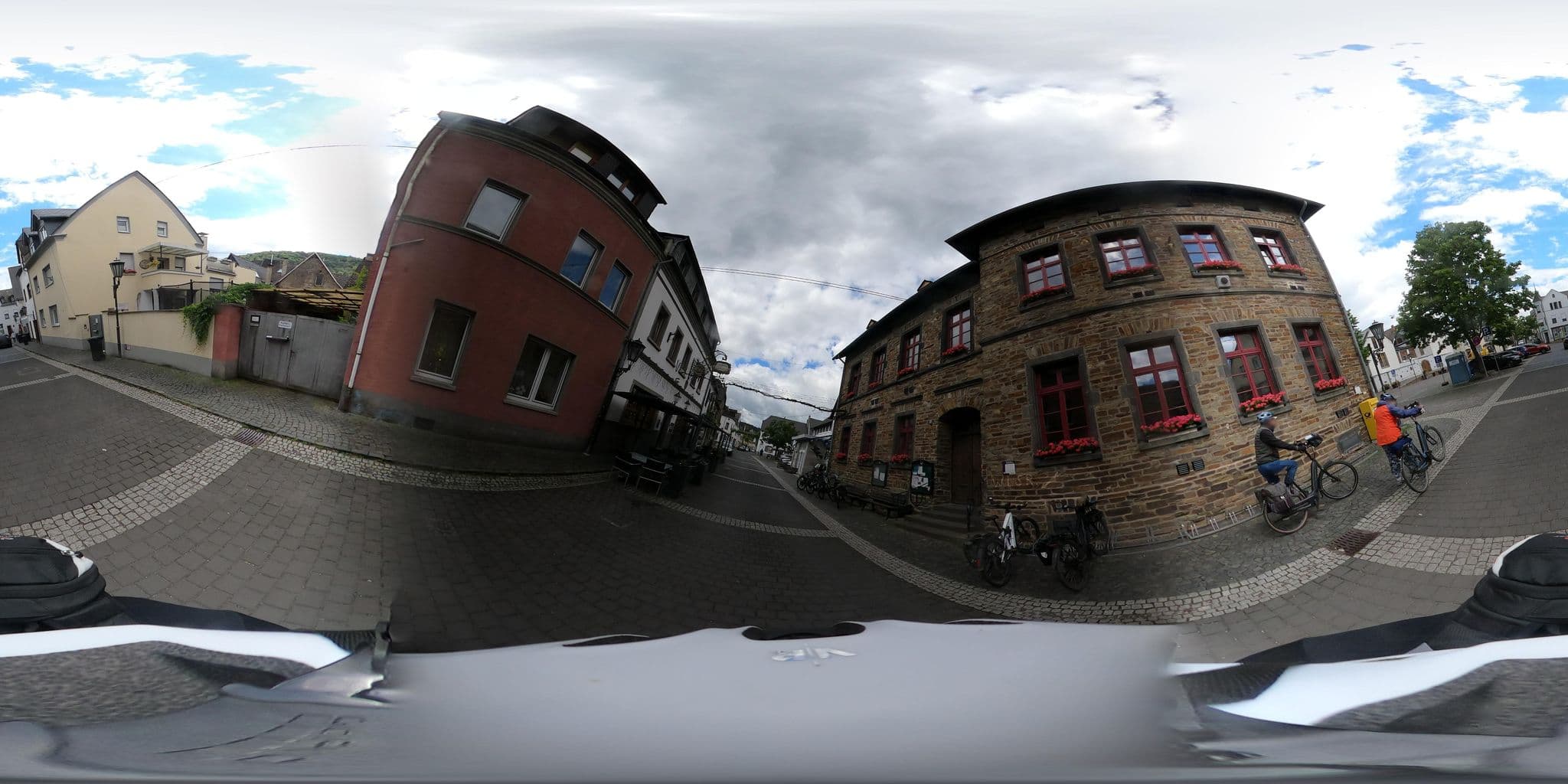 Street view near Weinhaus Hotel Marktschenke, Winningen — © kalcaaro (CC BY-SA · Mapillary)