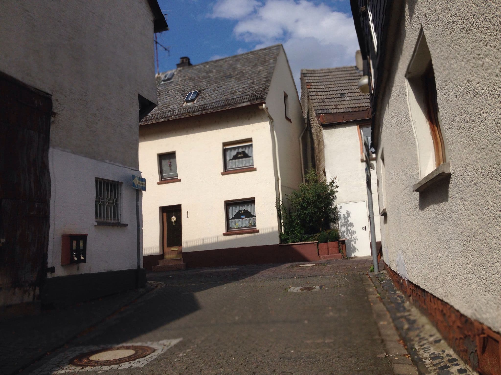 Street view near Landgasthof Bei Kleins, Löhnberg — © troher15 (CC BY-SA · Mapillary)