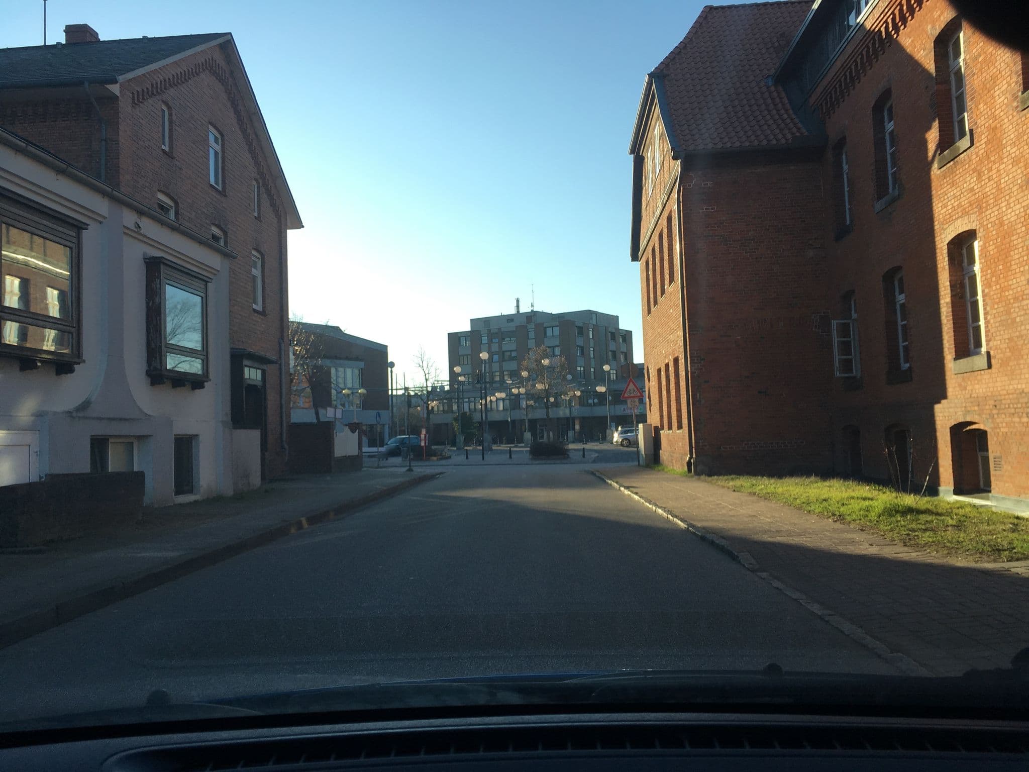 Street view near Schröders Hotel, Schwarzenbek — © hotteliene (CC BY-SA · Mapillary)