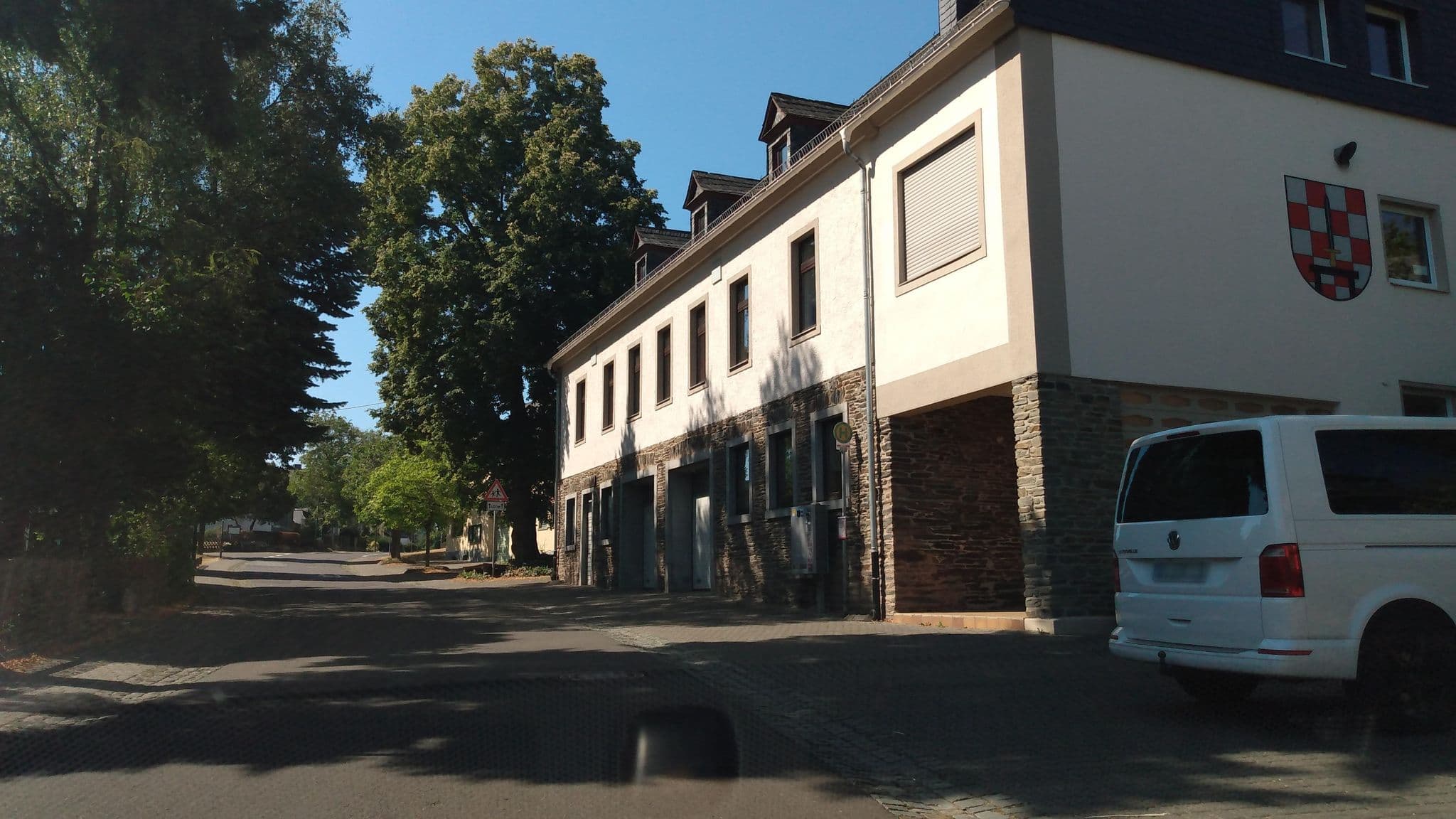 Street view near Landhaus Arnoth, Longkamp — © rb61 (CC BY-SA · Mapillary)