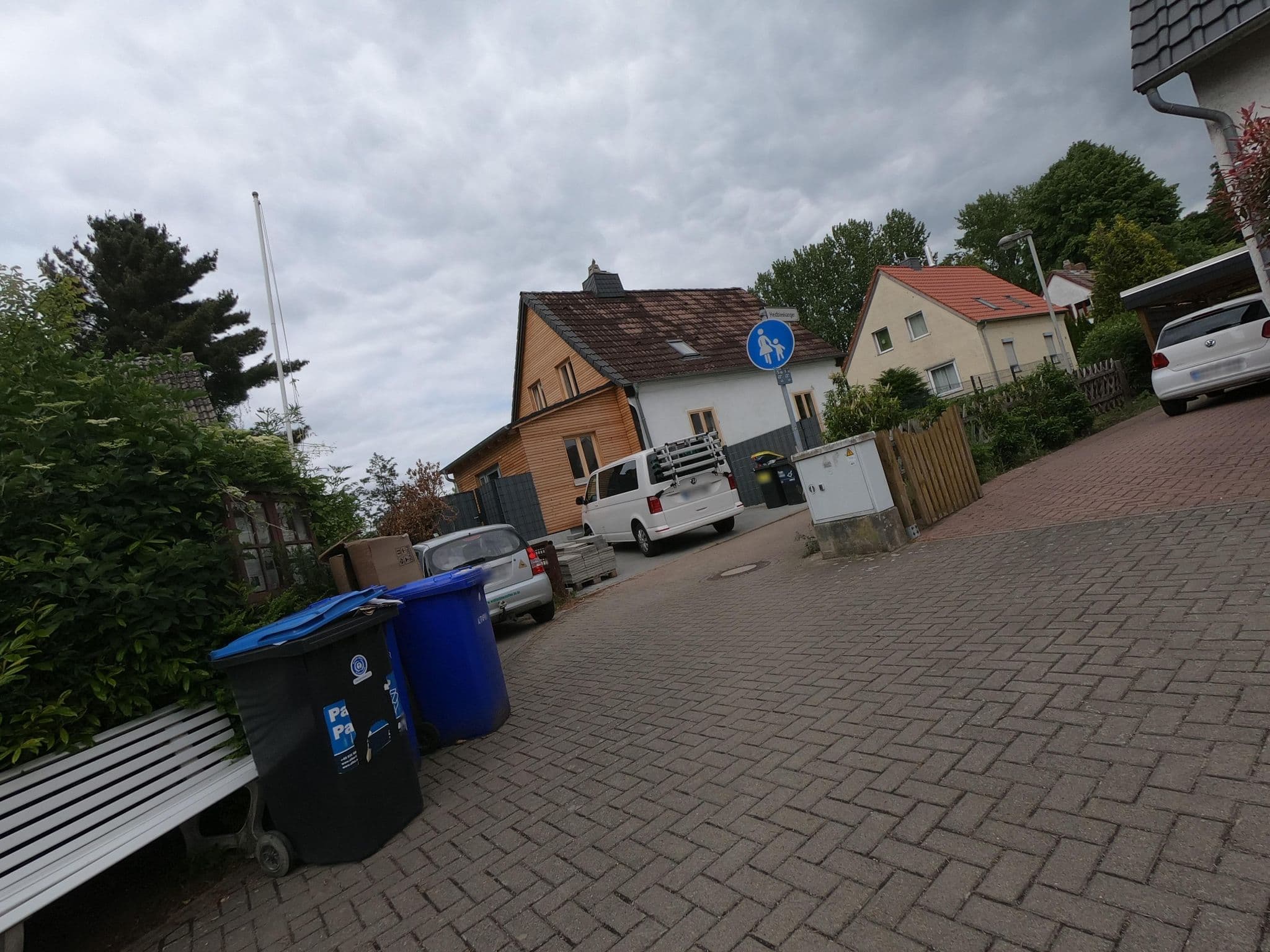 Street view near Waldschlösschen, Bebelhof — © u14183 (CC BY-SA · Mapillary)