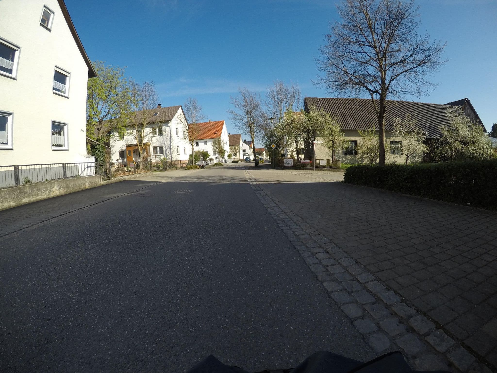 Street view near Landgasthof Krone, Offingen — © mfa (CC BY-SA · Mapillary)