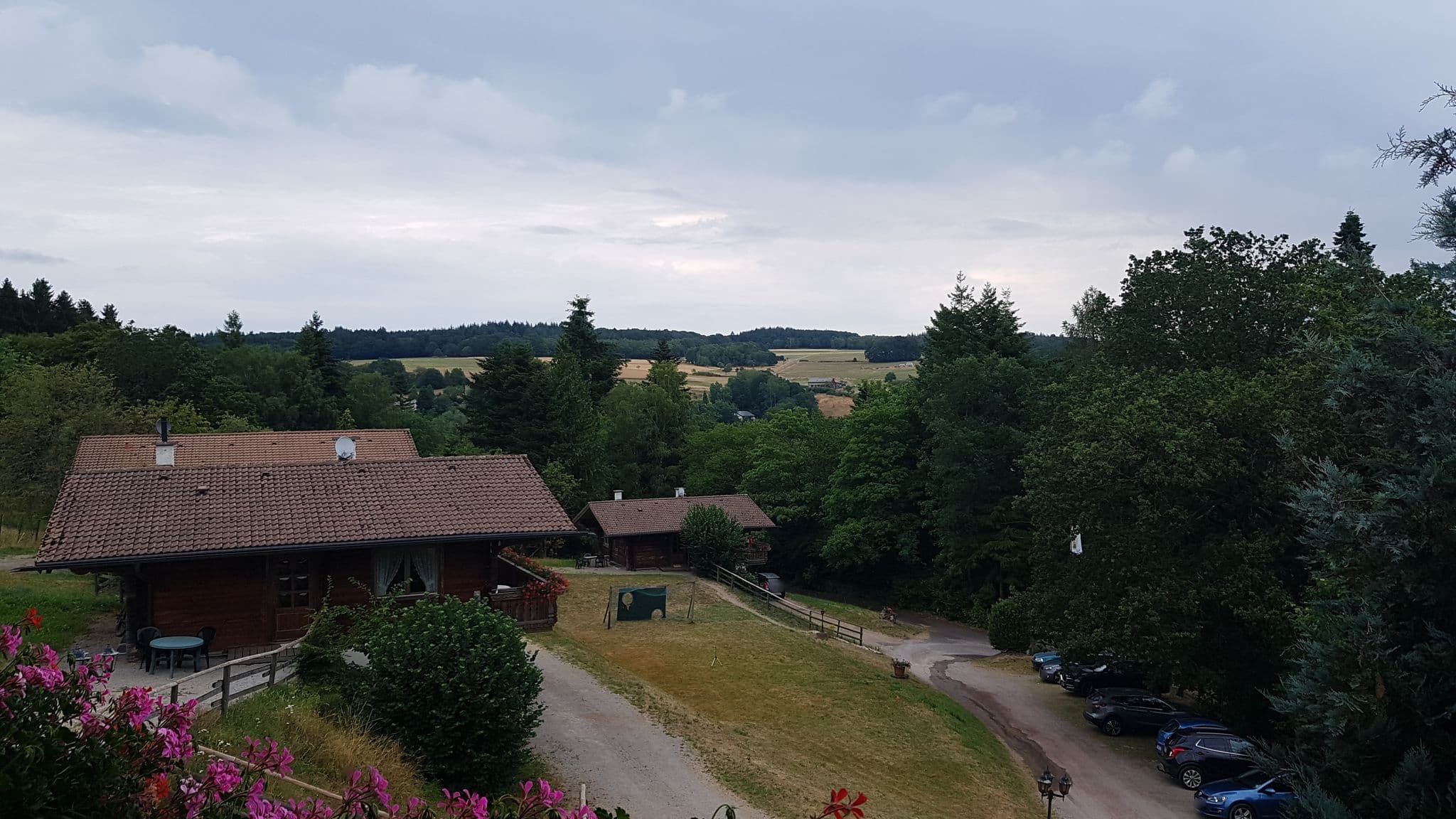 Street view near Ferienanlage Köhlerstuben, Großlittgen — © wanderfalke (CC BY-SA · Mapillary)