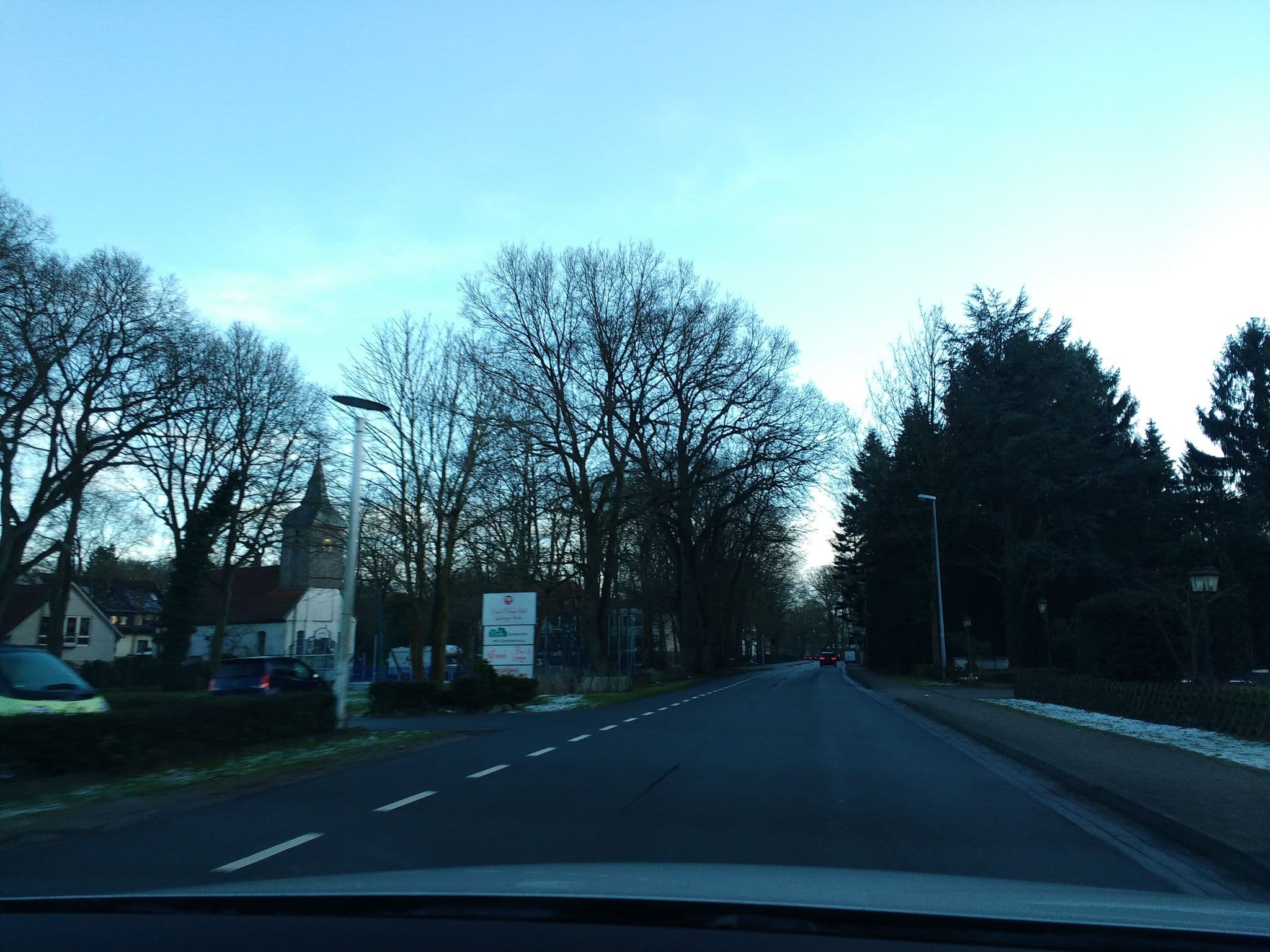 Street view near Roomingtons Lüneburger Heide, Hodenhagen — © thetornado76 (CC BY-SA · Mapillary)
