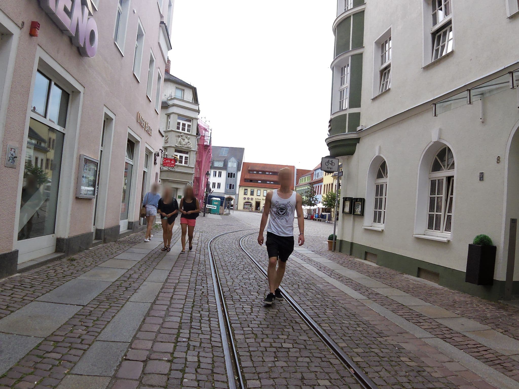 Street view near Döbelner Hof, Döbeln — © zoegglmeyr (CC BY-SA · Mapillary)
