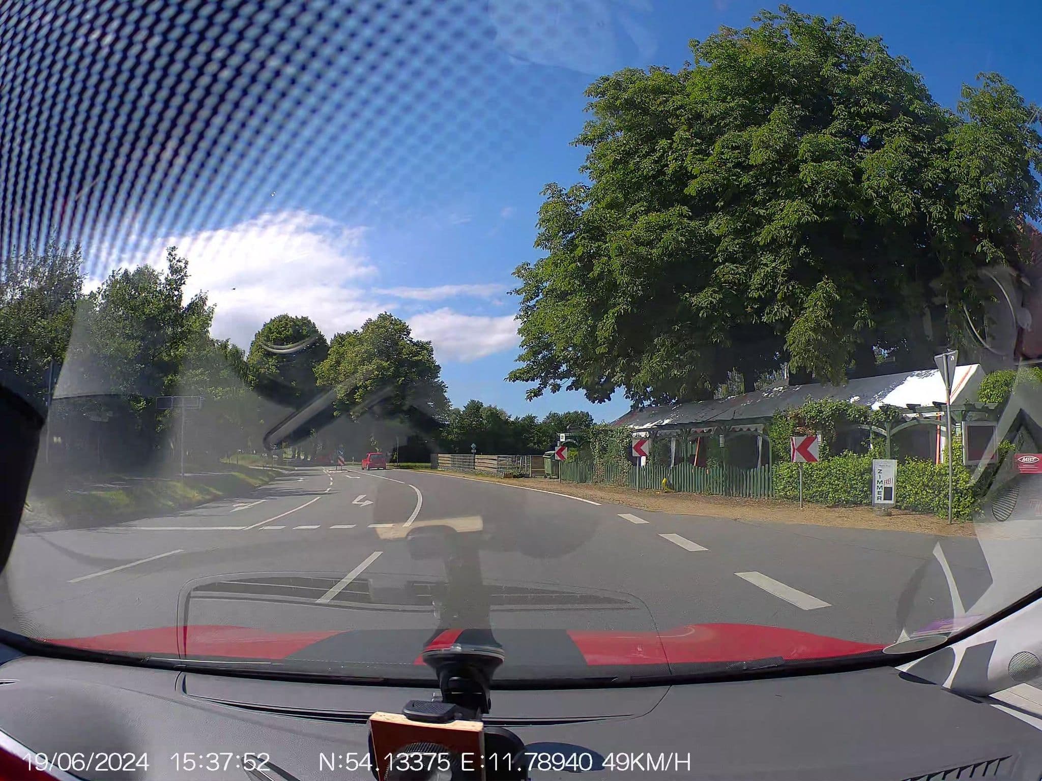 Street view near Nasse Ecke, Ostseebad Kühlungsborn — © AR88 (CC BY-SA · Mapillary)