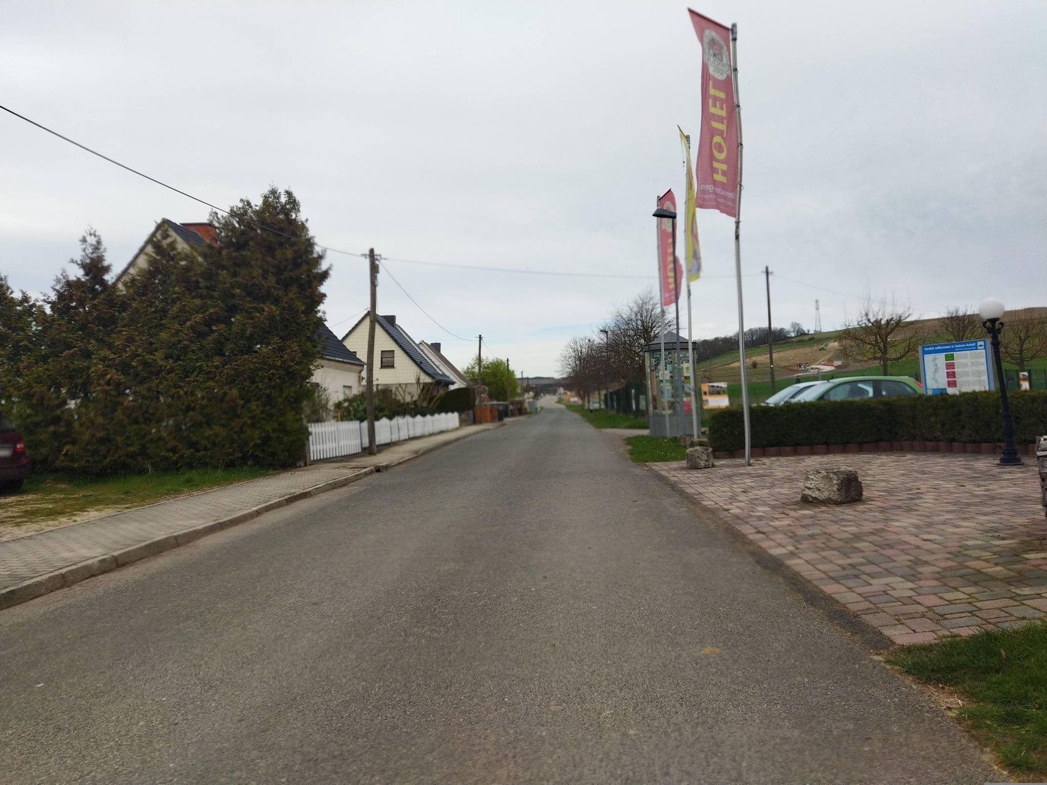 Street view near Hotel *** Gutshof Sonnekalb, Bad Sulza — © changchun1 (CC BY-SA · Mapillary)