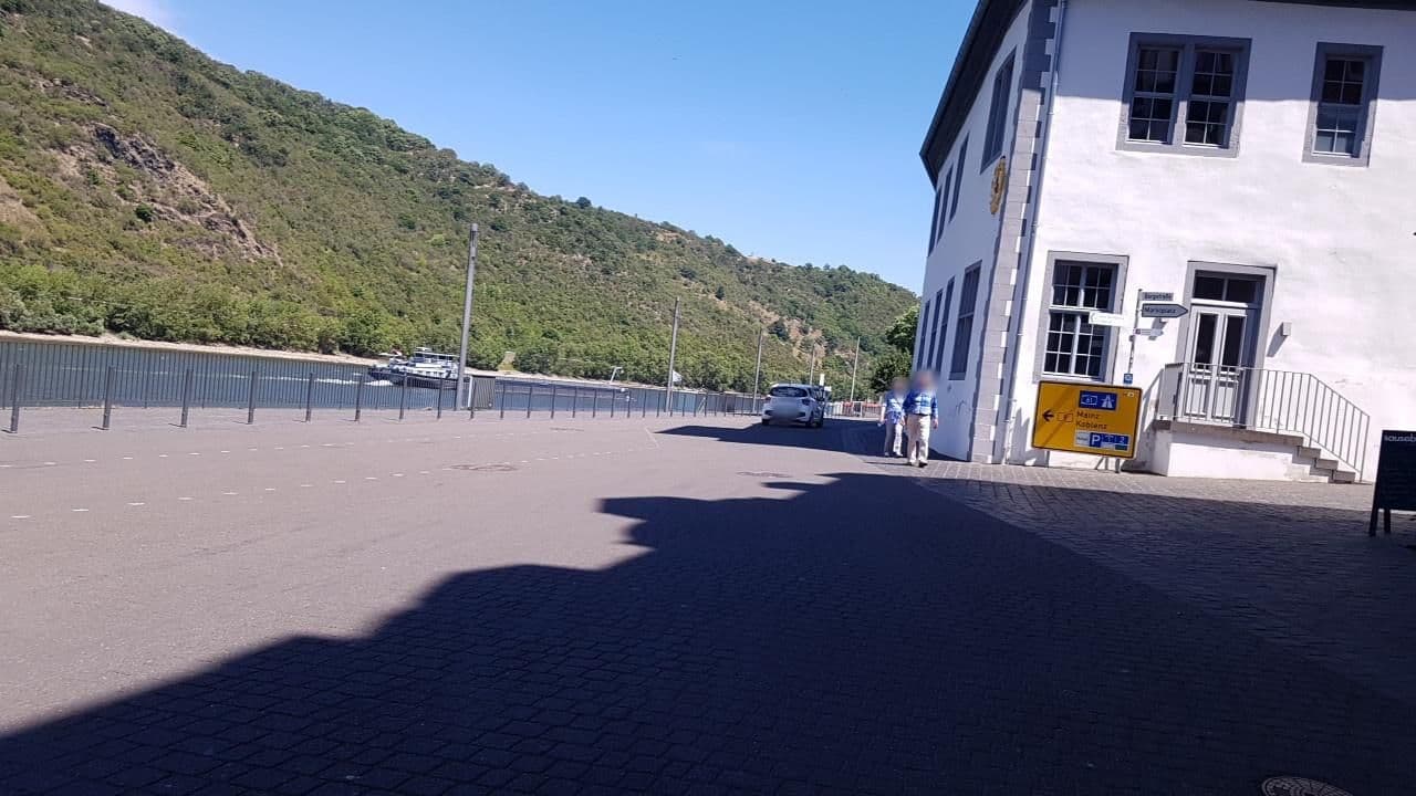 Street view near Zur Fähre, Boppard — © changchun1 (CC BY-SA · Mapillary)
