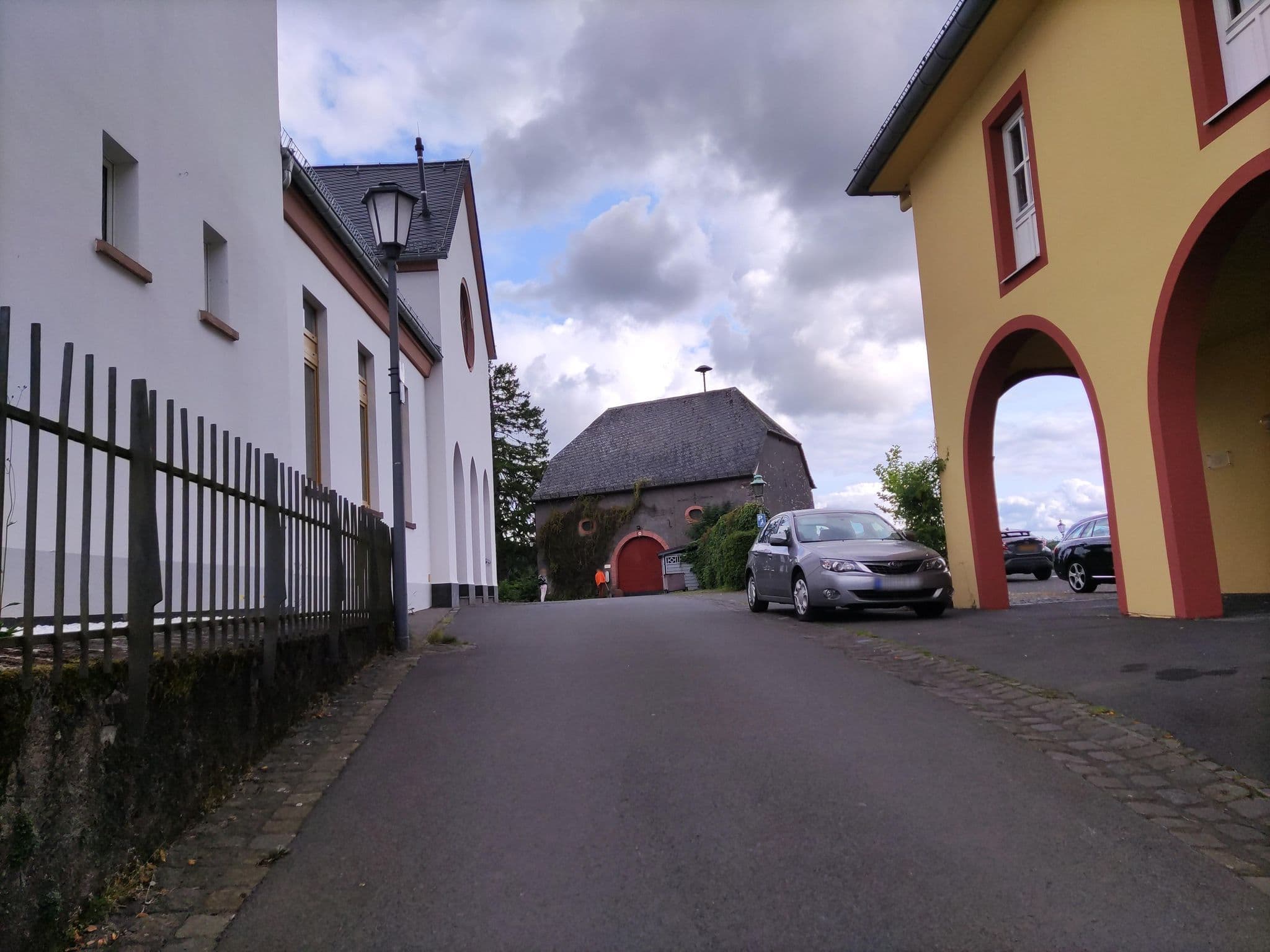 Street view near Kurfürstliches Amtshaus, Daun — © lokilech (CC BY-SA · Mapillary)