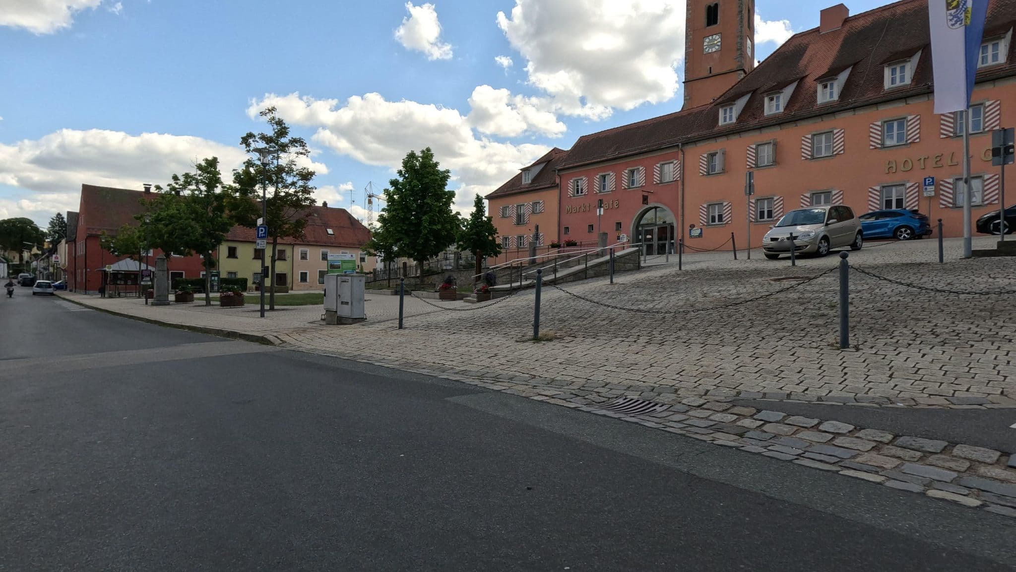 Street view near Goldener Löwe, Floß — © rnissl (CC BY-SA · Mapillary)