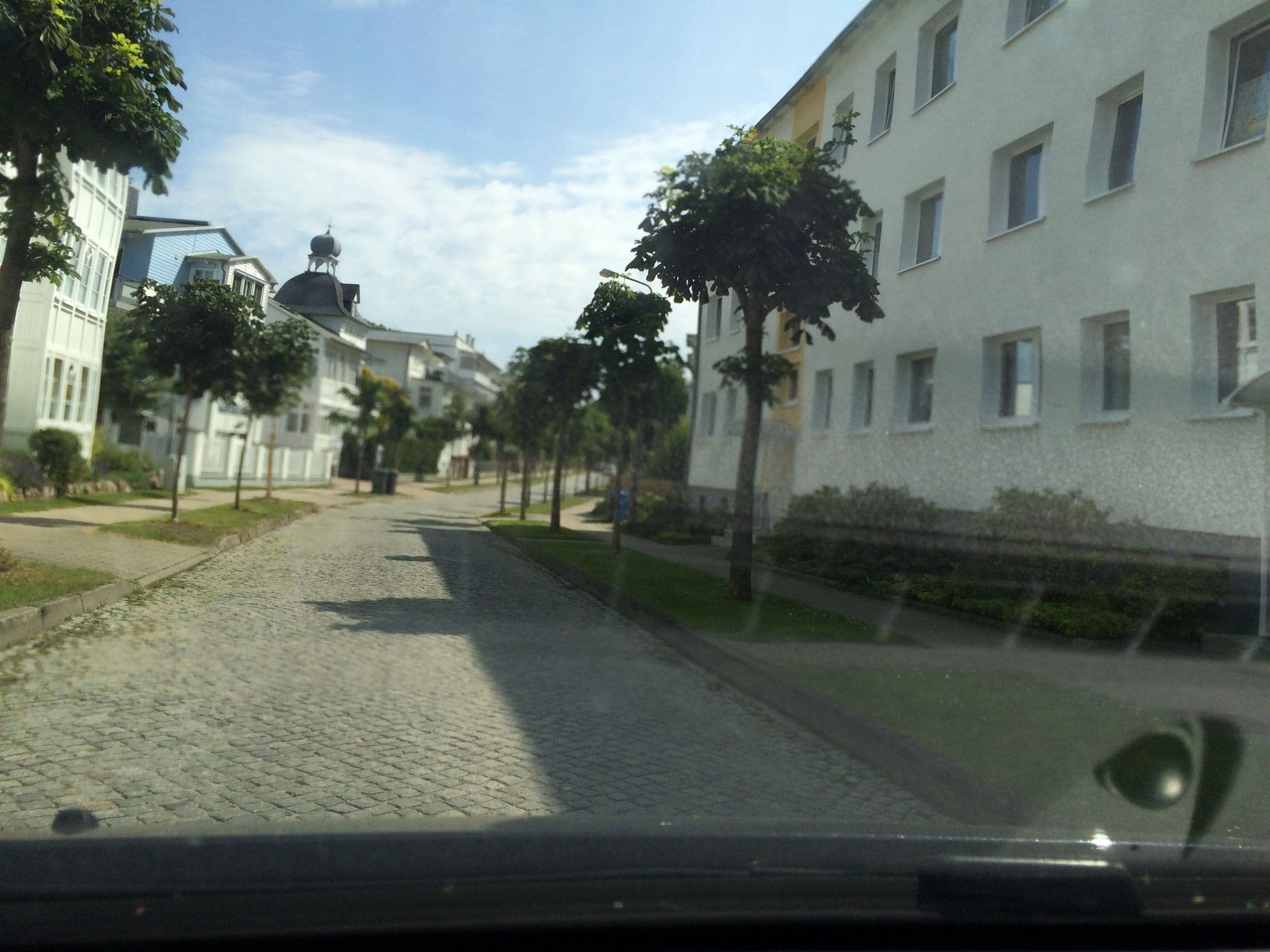 Street view near Haus am Park, Ostseebad Binz — © hajak (CC BY-SA · Mapillary)