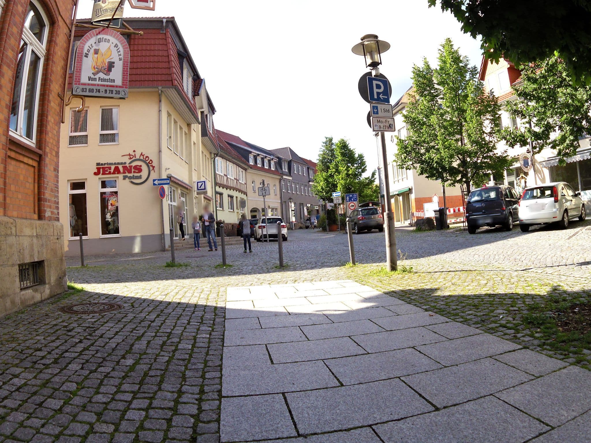 Street view near Hotel "Drei Rosen", Worbis — © chuck (CC BY-SA · Mapillary)