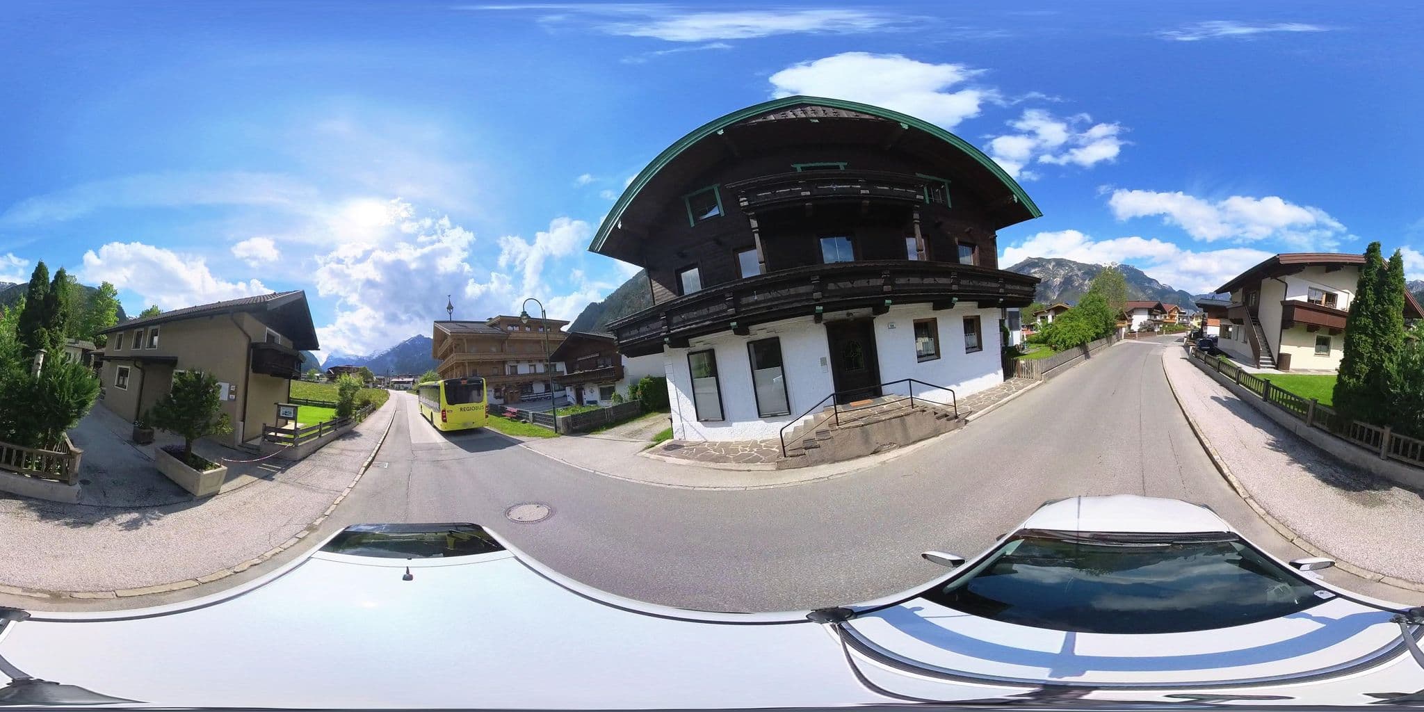 Street view near Alpenruh, Maurach