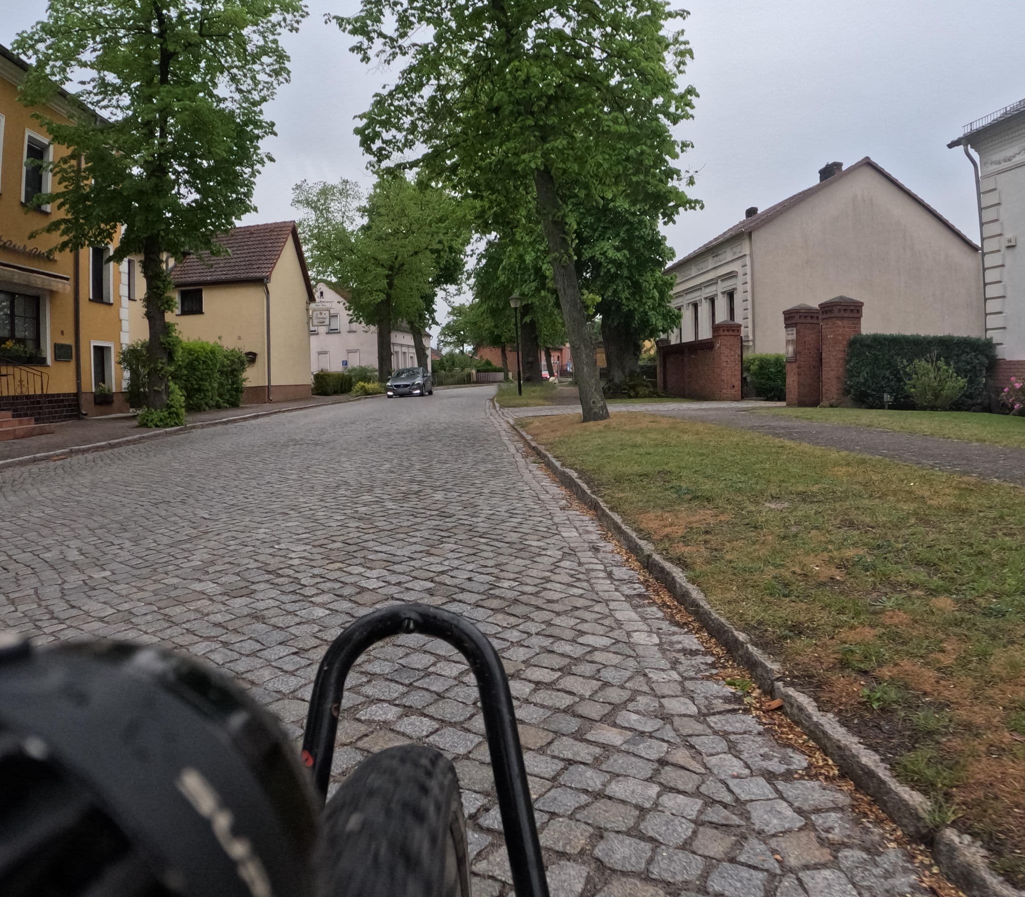 Street view near Alter-Krug-Kallinchen, Mittenwalde — © britiger (CC BY-SA · Mapillary)