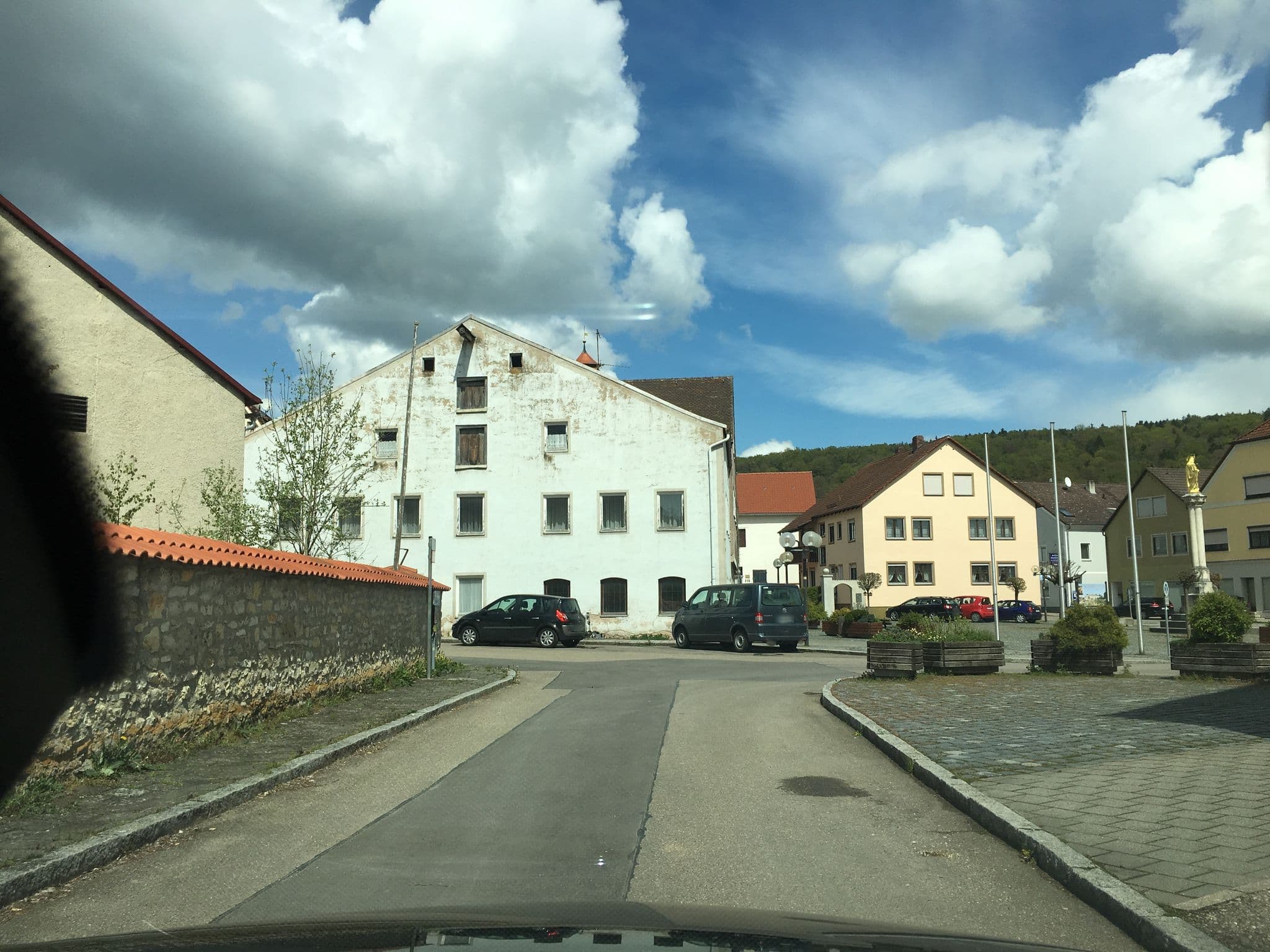 Street view near Gasthof-Pension Zur Post, Solnhofen — © derzornigemarkus (CC BY-SA · Mapillary)