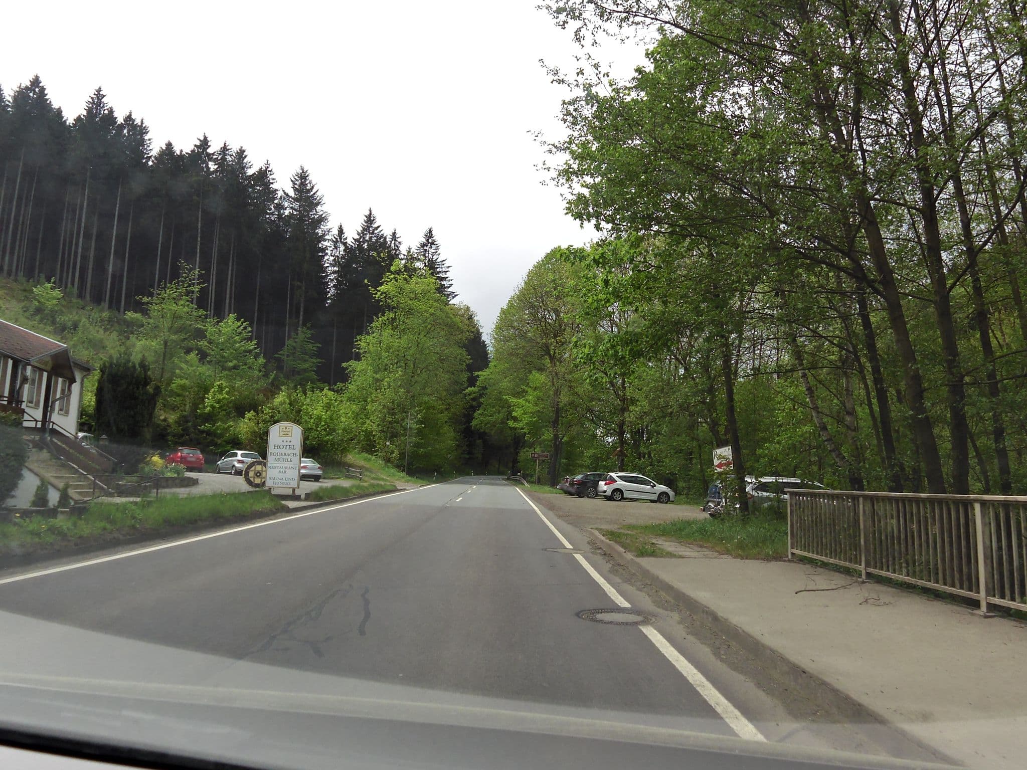 Street view near Rodebachmühle, Georgenthal — © zoegglmeyr (CC BY-SA · Mapillary)