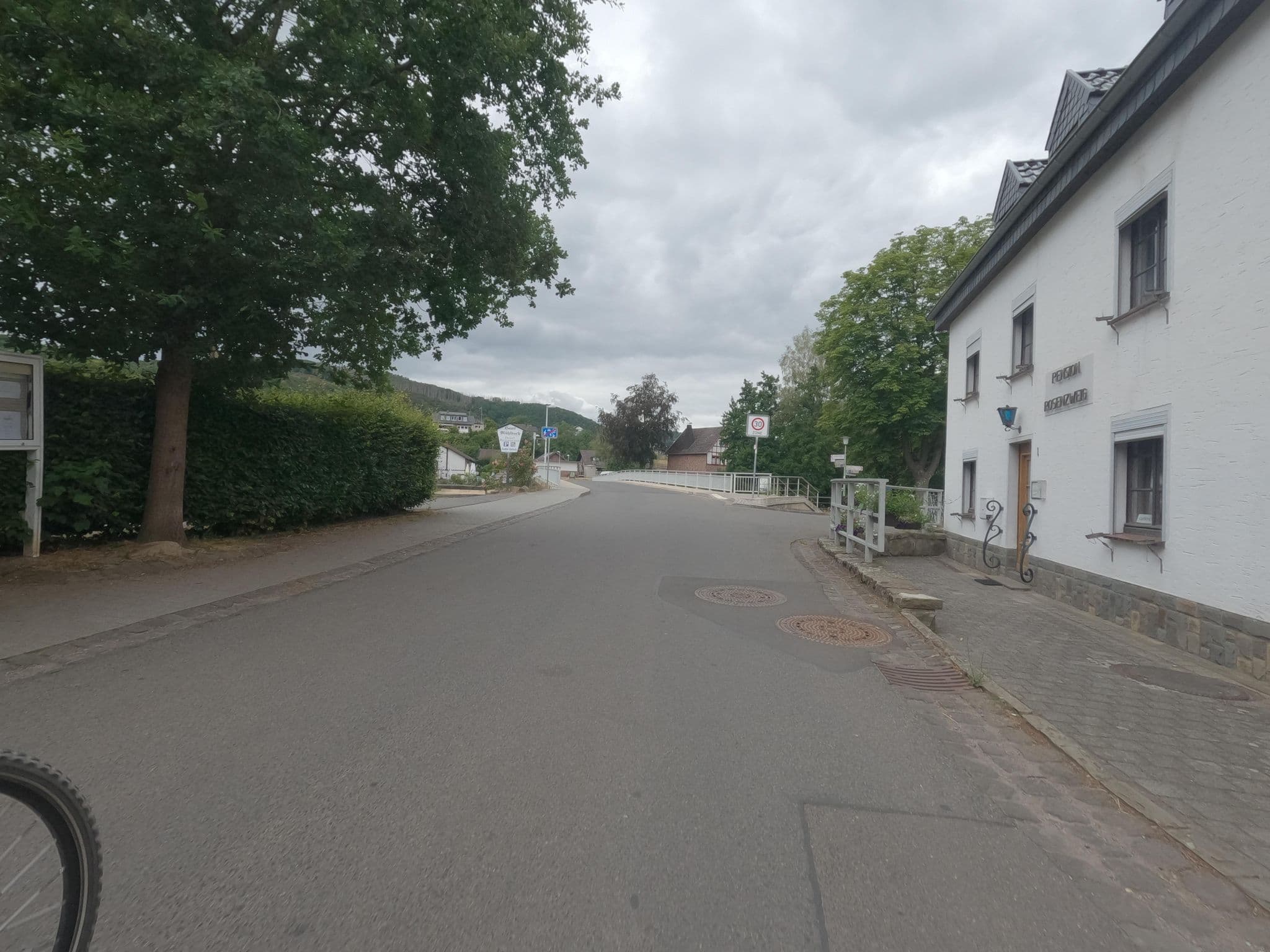 Street view near Pension Rosenzweig, Nideggen — © hektor1989 (CC BY-SA · Mapillary)
