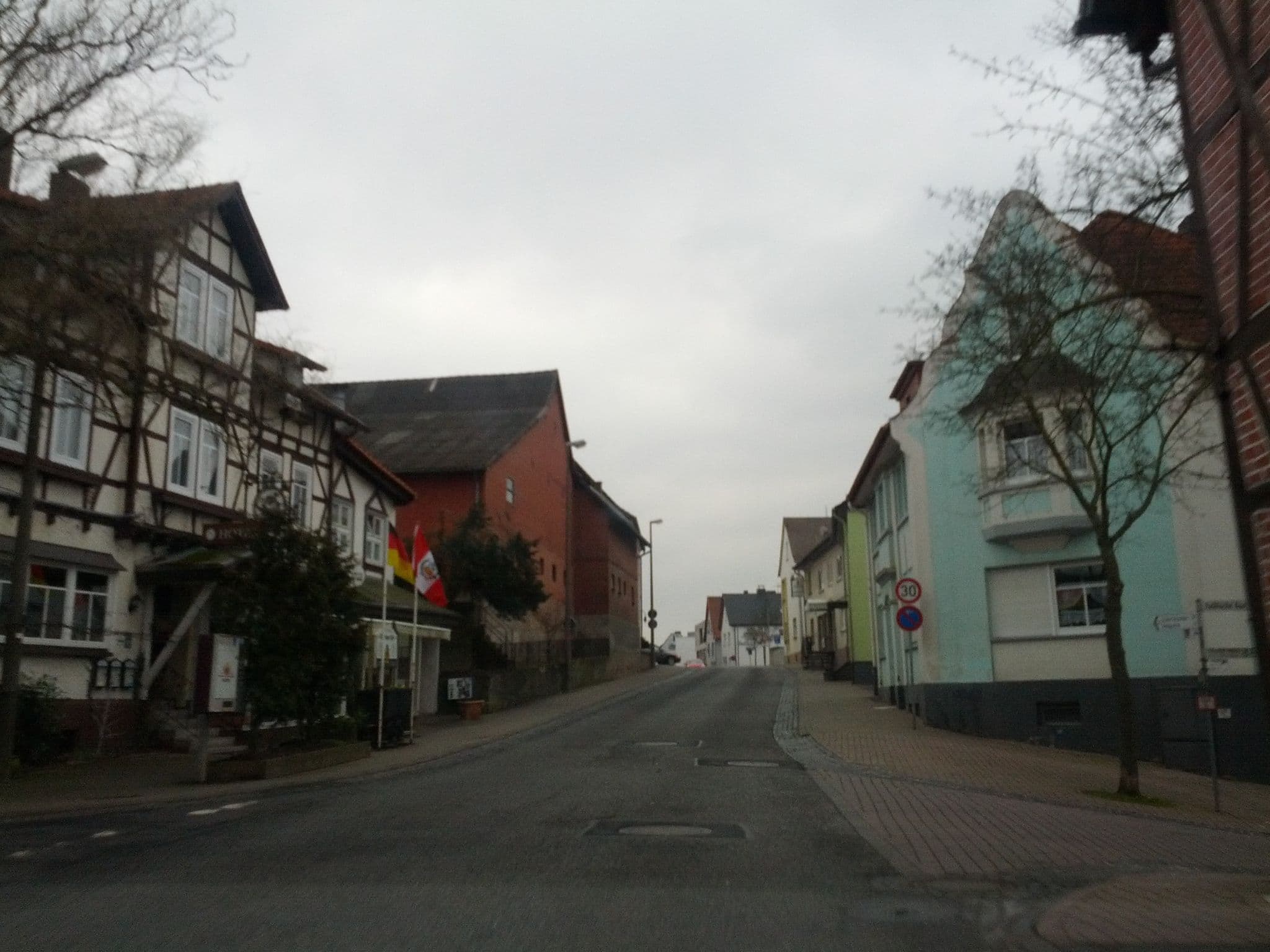 Street view near Thüringer Hof, Heringen — © zoegglmeyr (CC BY-SA · Mapillary)