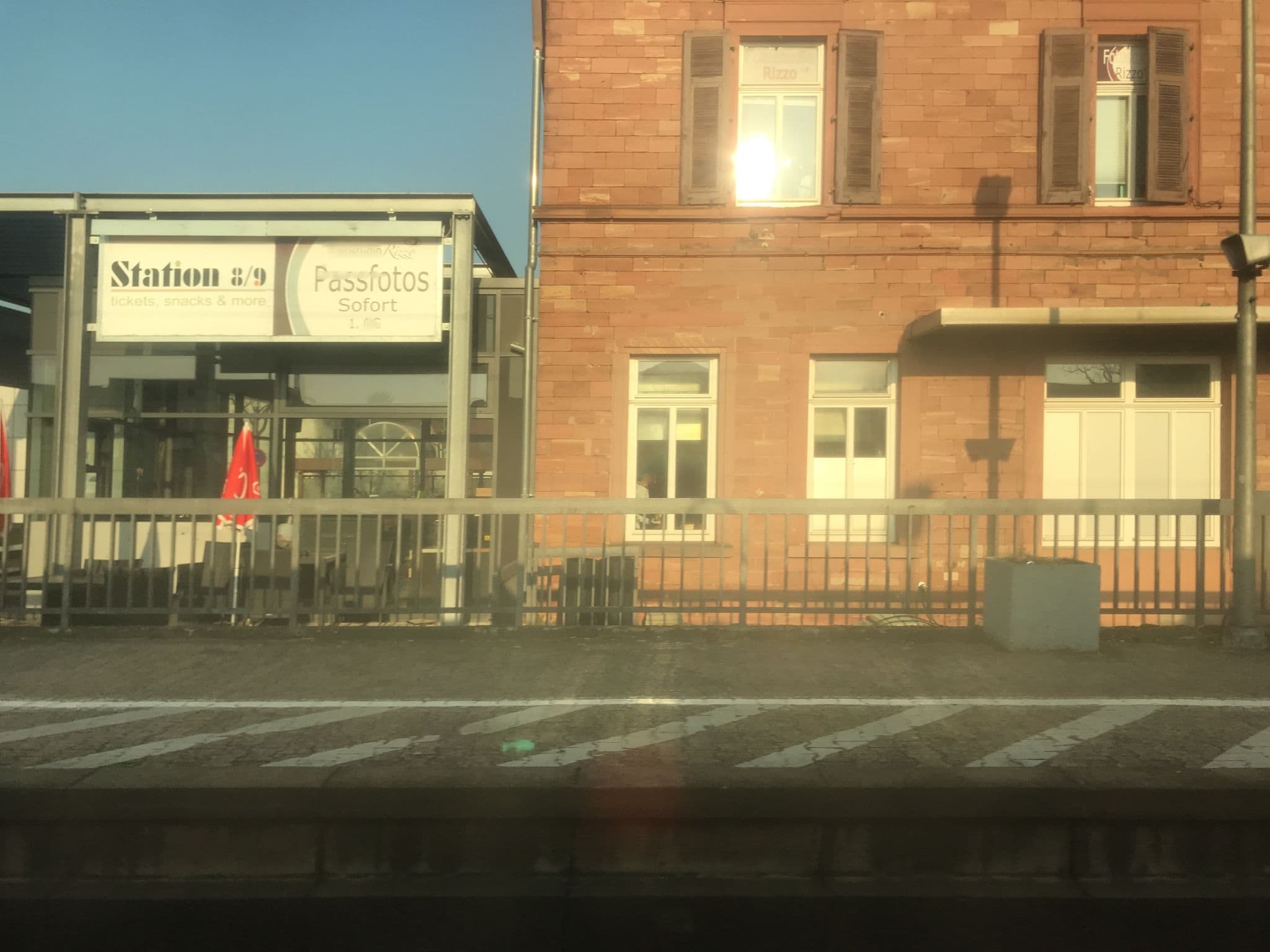 Street view near Pension Wiedemann, Raunheim — © miguel_andrade (CC BY-SA · Mapillary)
