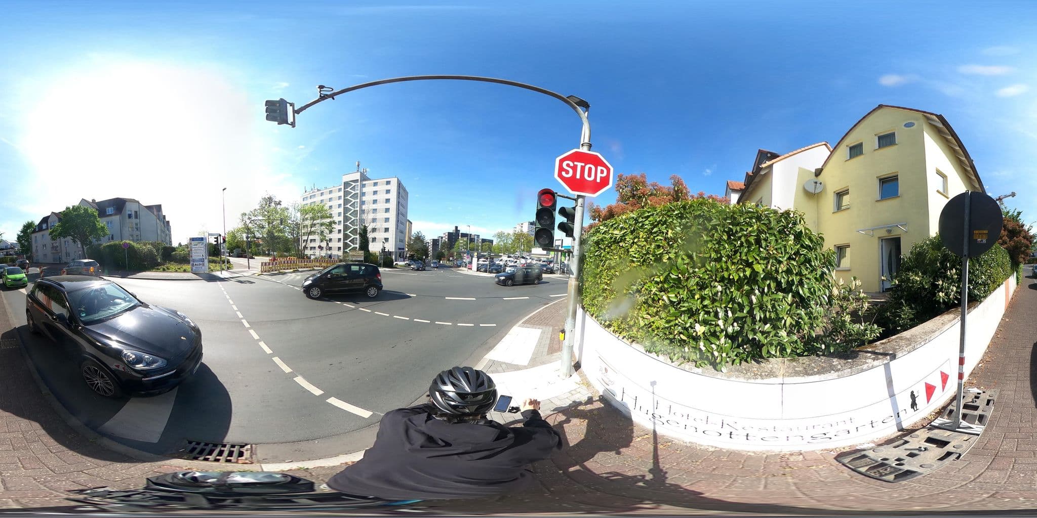 Street view near Hugenottengarten, Friedrichsdorf — © Planungsgesellschaft_RV-K (CC BY-SA · Mapillary)