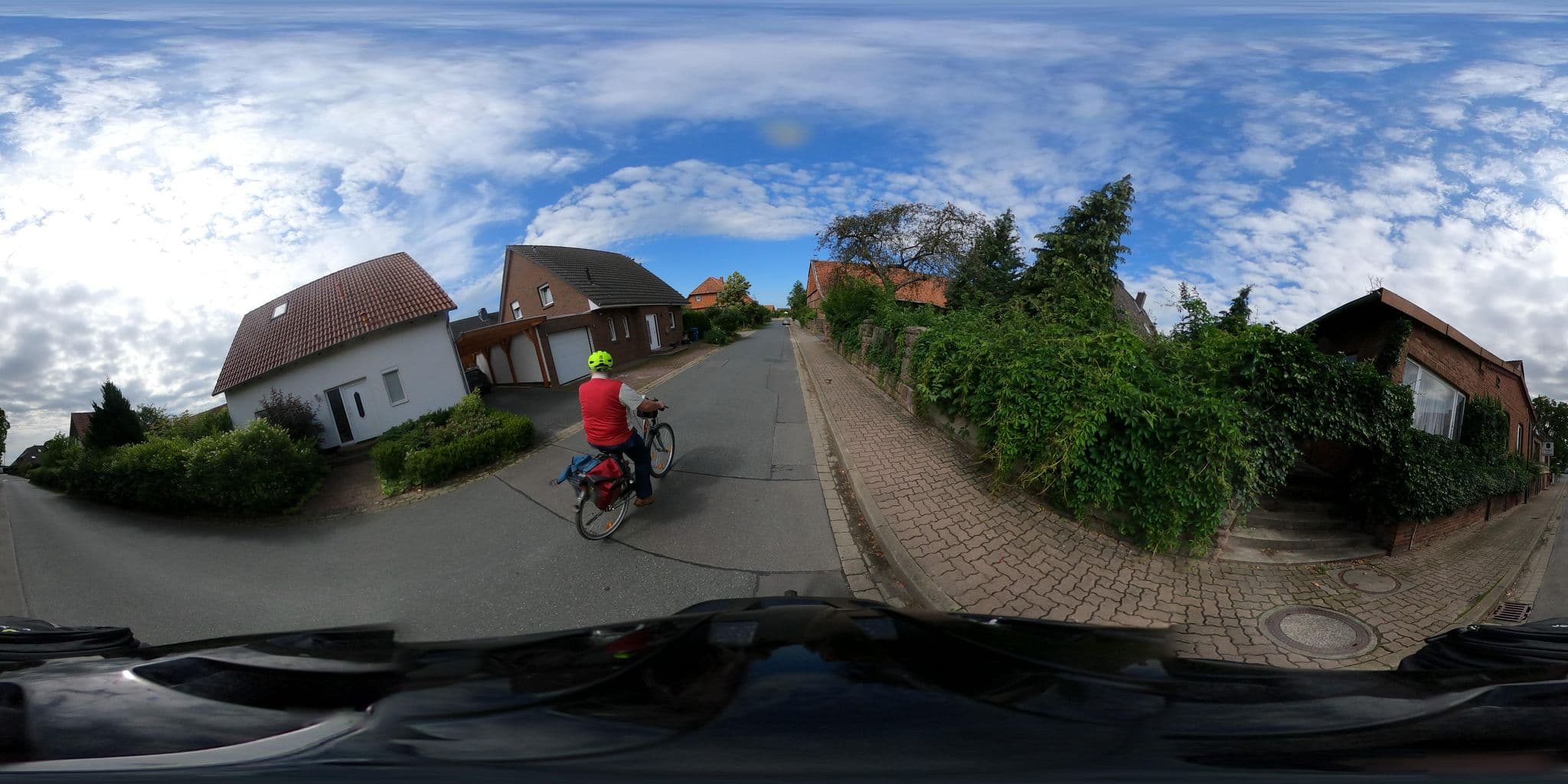 Street view near Landhotel Lechstedter Obstweinschänke, Hildesheim — © aceini (CC BY-SA · Mapillary)