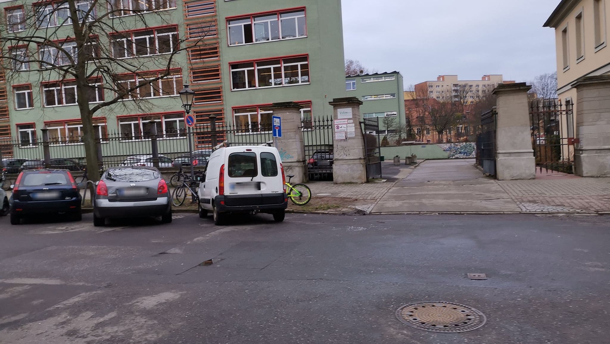 Street view near Hotel am Großen Waisenhaus, Potsdam — © kaschirei (CC BY-SA · Mapillary)