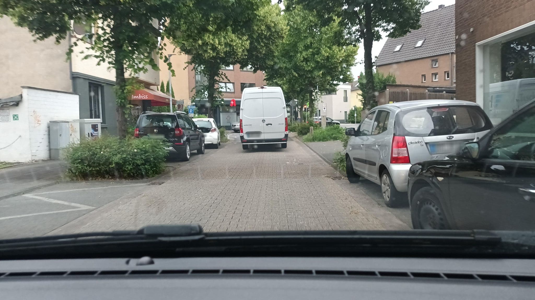 Street view near Haus Schütze, Hürth — © Feuerundwasser (CC BY-SA · Mapillary)