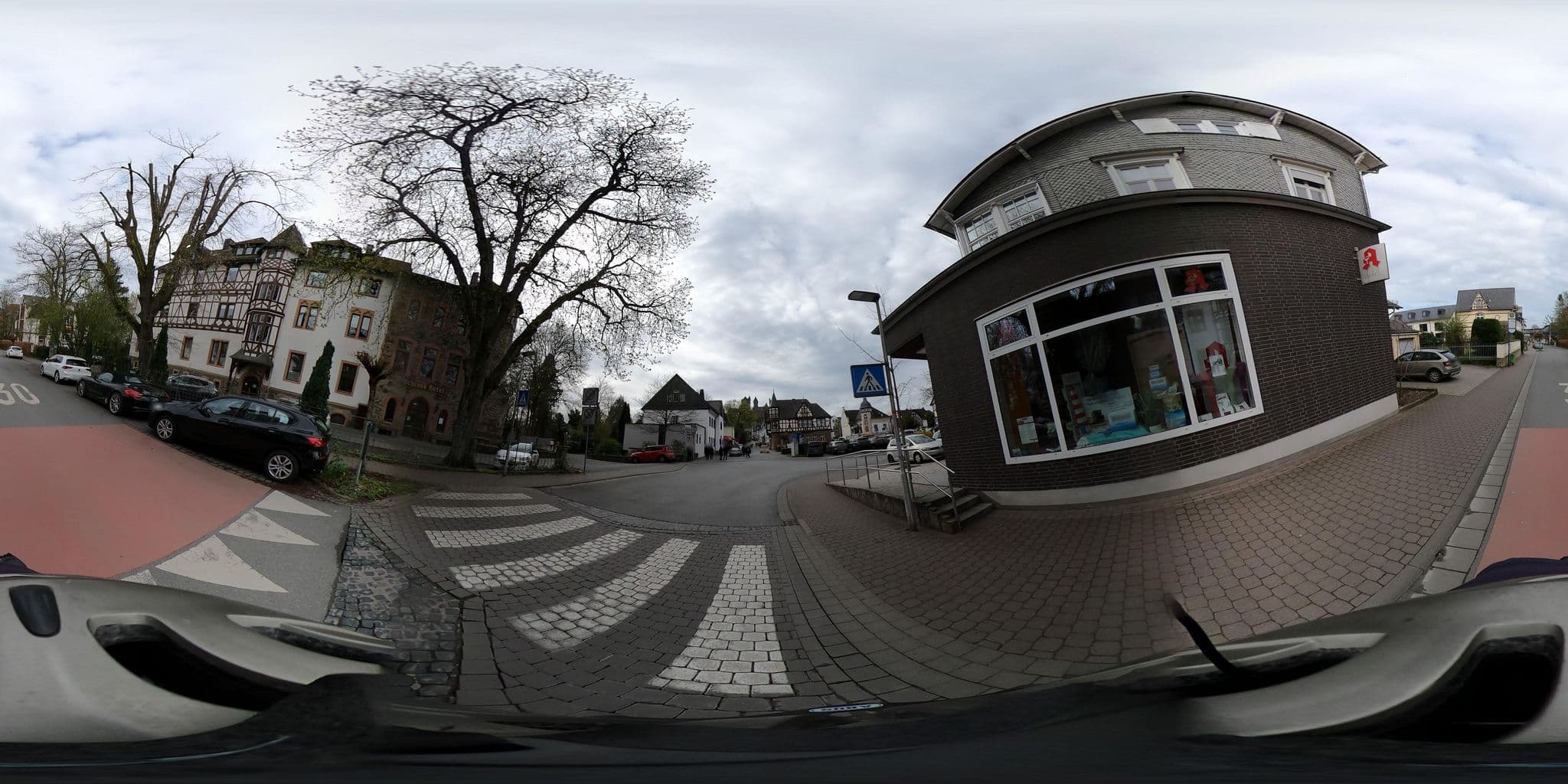 Street view near Schlosshotel Braunfels, Braunfels — © tmka (CC BY-SA · Mapillary)