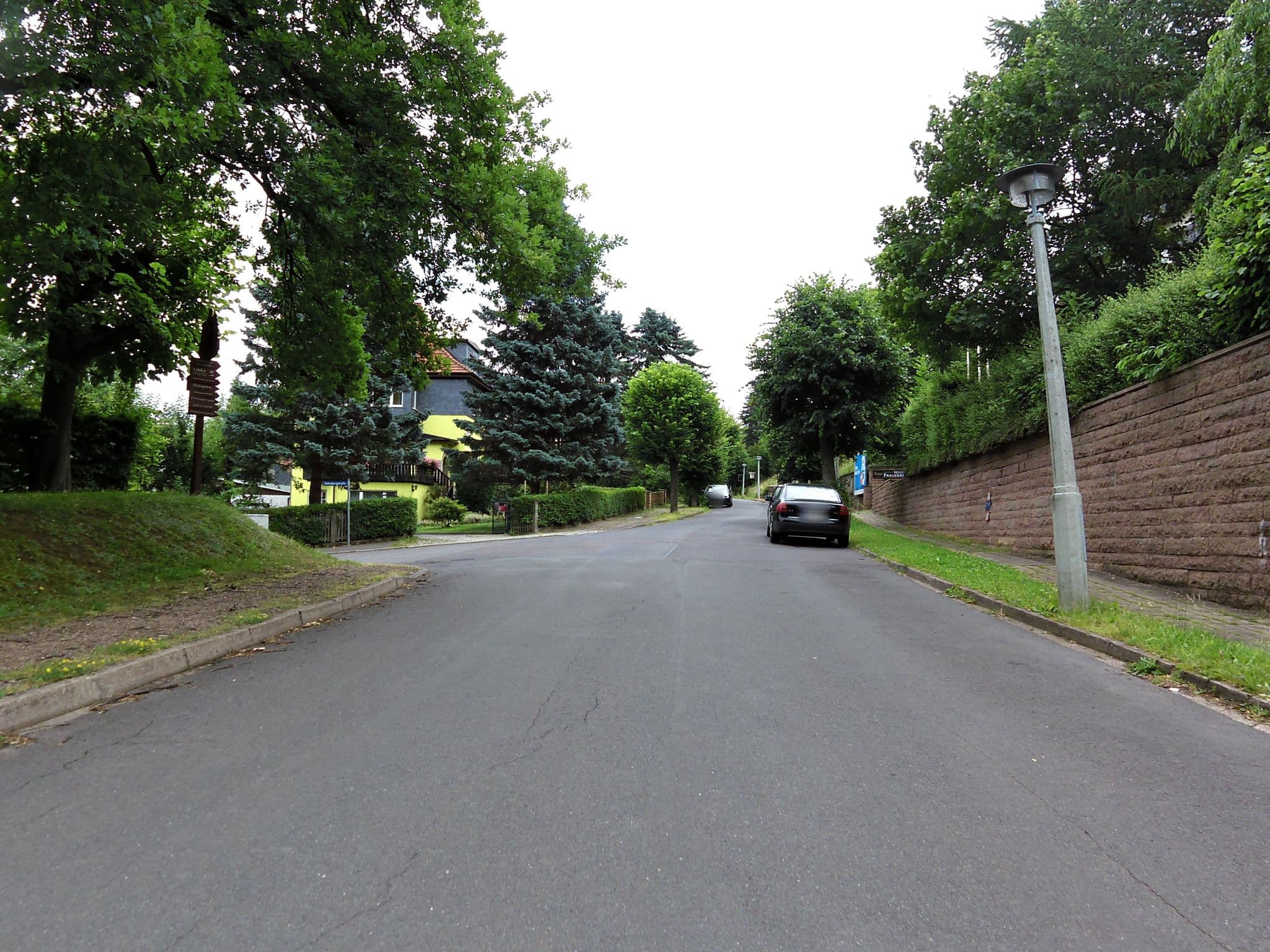 Street view near WAGNERS Hotel im Thüringer Wald, Tabarz — © zoegglmeyr (CC BY-SA · Mapillary)
