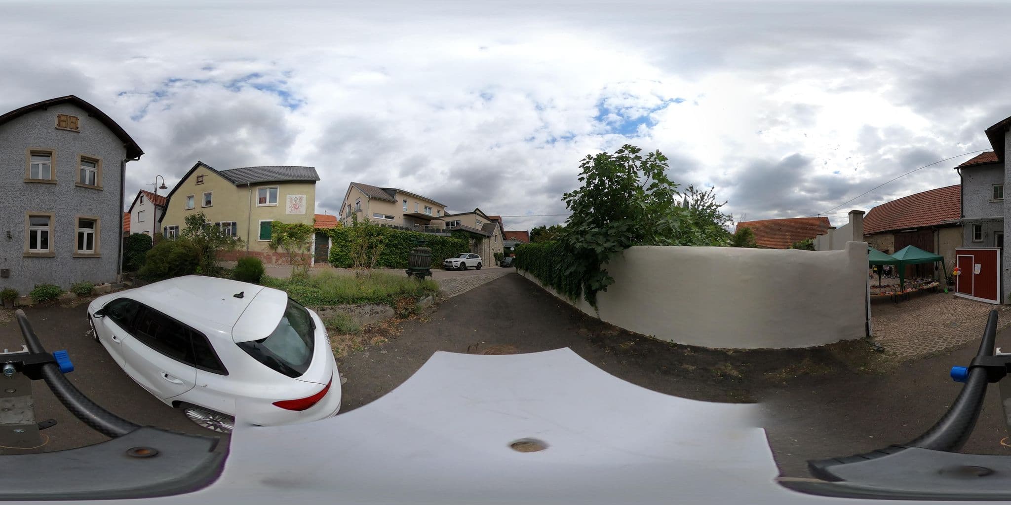 Street view near Weingut Landhaus Pilgerhof, Bechtolsheim — © wegavision (CC BY-SA · Mapillary)