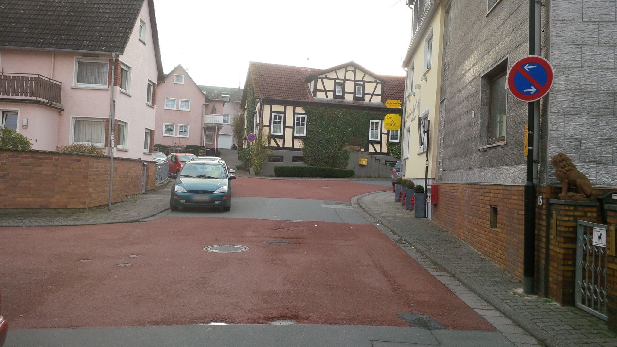 Street view near Gasthof Zum Engel, Wehrheim — © sdos77 (CC BY-SA · Mapillary)